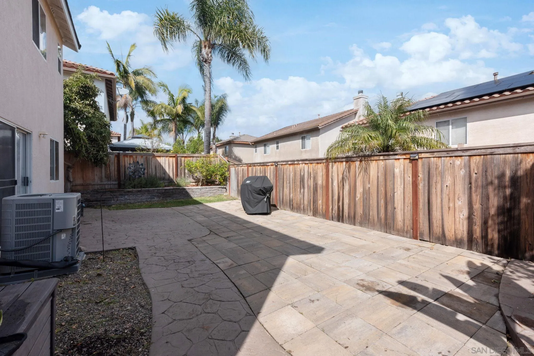 https://cdn.realtyfeed.com/cdn/127/260003666/9cfe4561a49345790d21c2cb94cd8890.webp