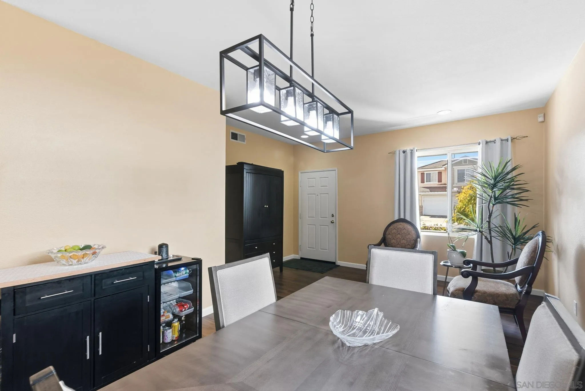 https://cdn.realtyfeed.com/cdn/127/260003666/ae4638af067907376d181c2752d07ffe.webp