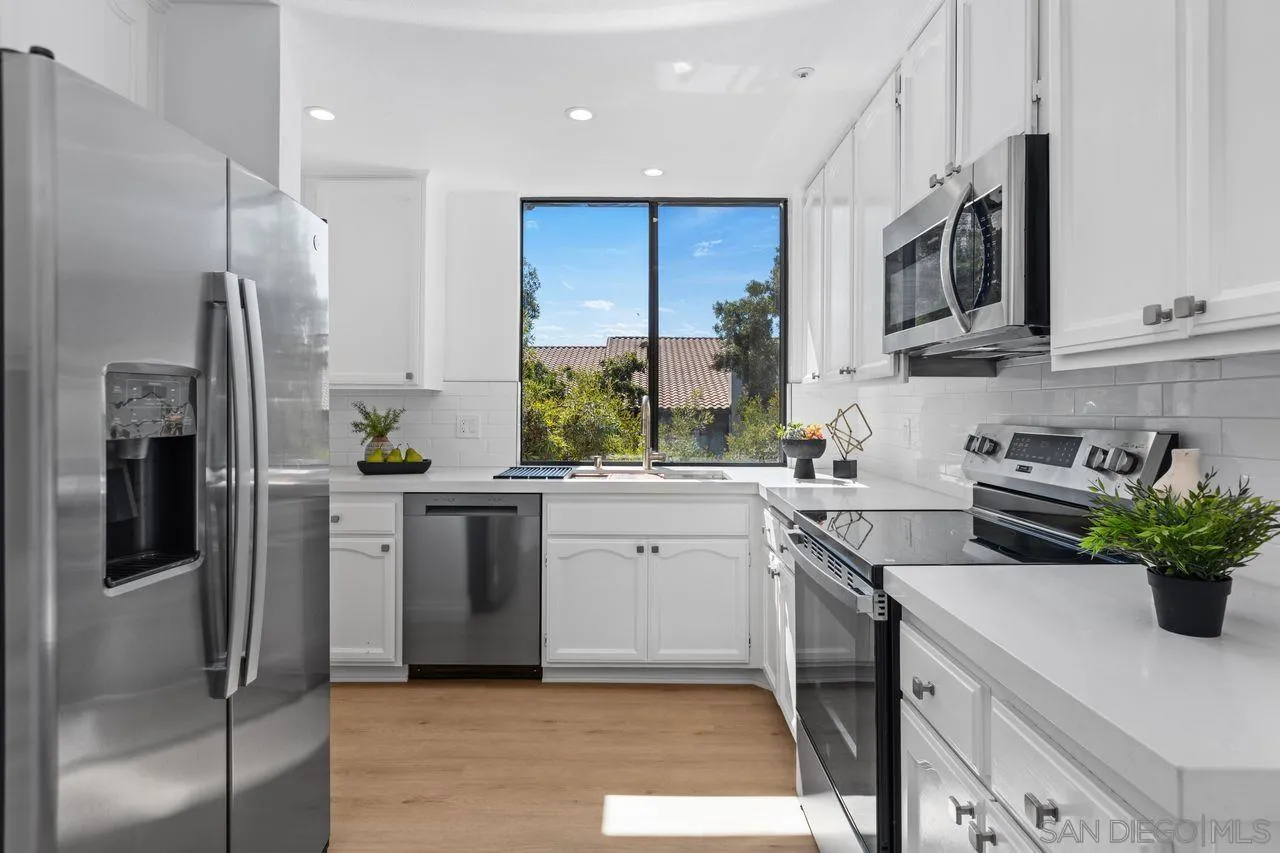 Photo #5: 260003668 Listing: Photo #5