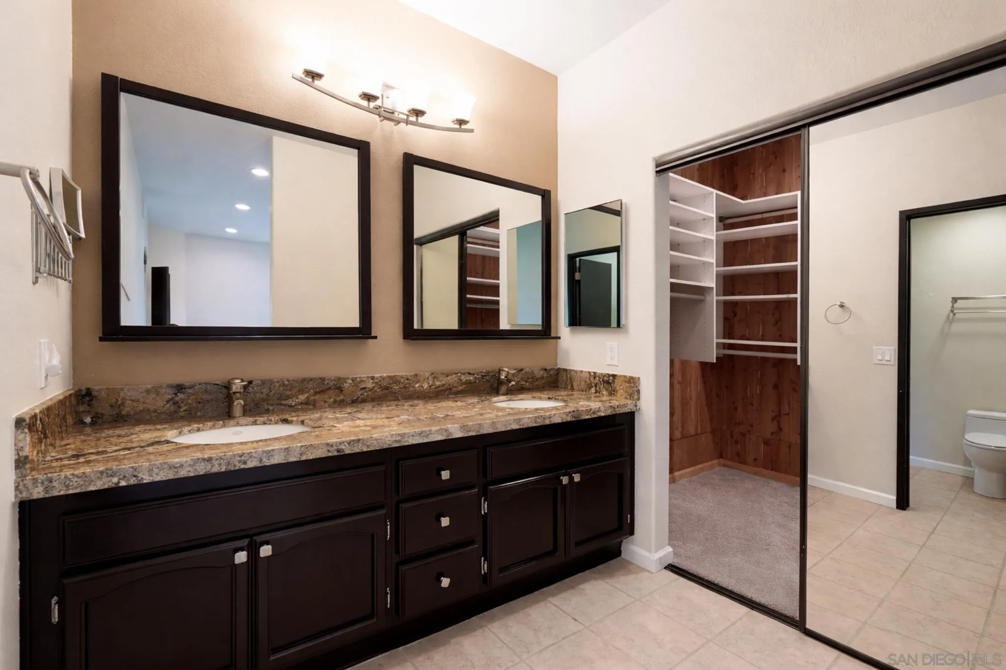 Photo #12: 260003671 Listing: Photo #12