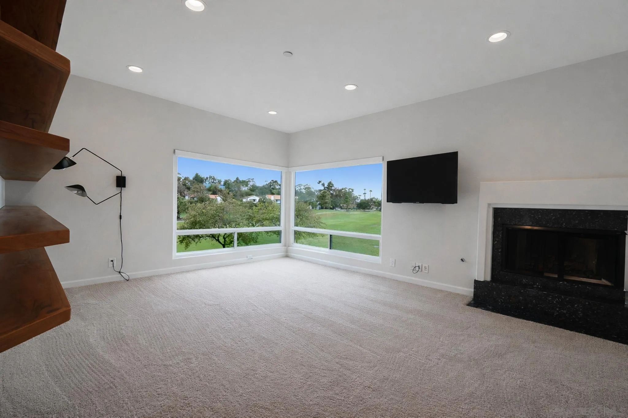 Photo #2: 260003671 Listing: Photo #2