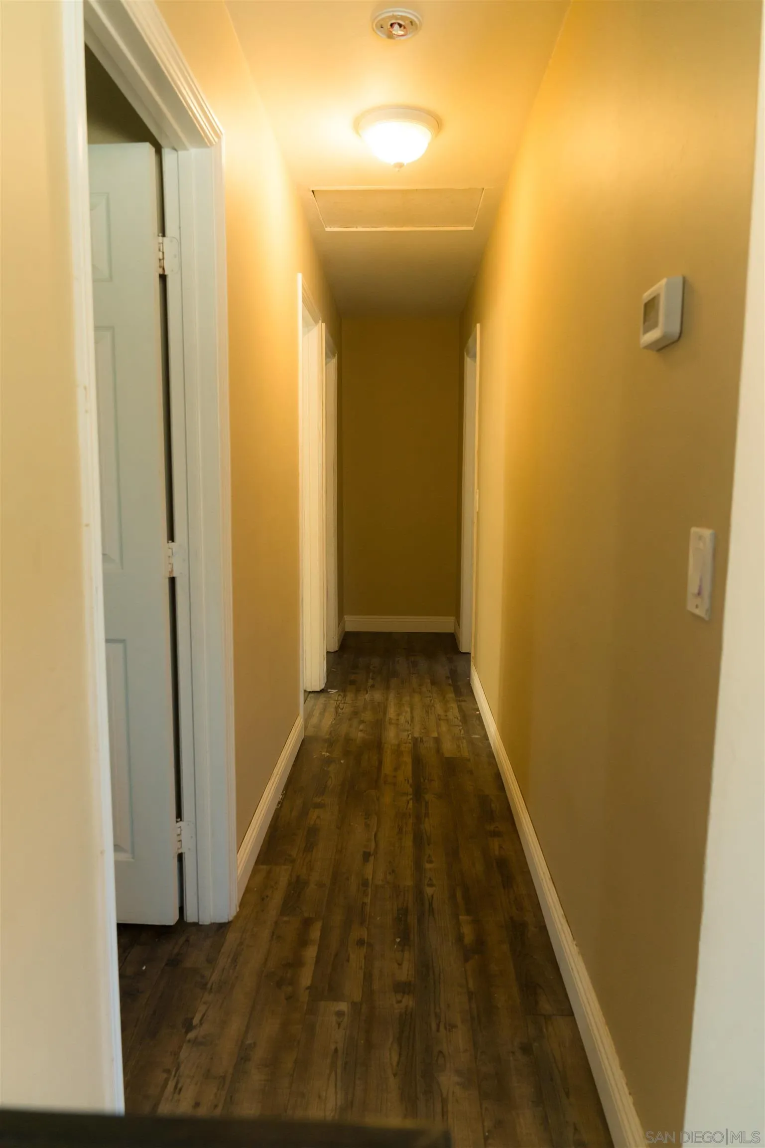 https://cdn.realtyfeed.com/cdn/127/260003672/1a9ca3a3e0b619220ae499077bd4a727.webp