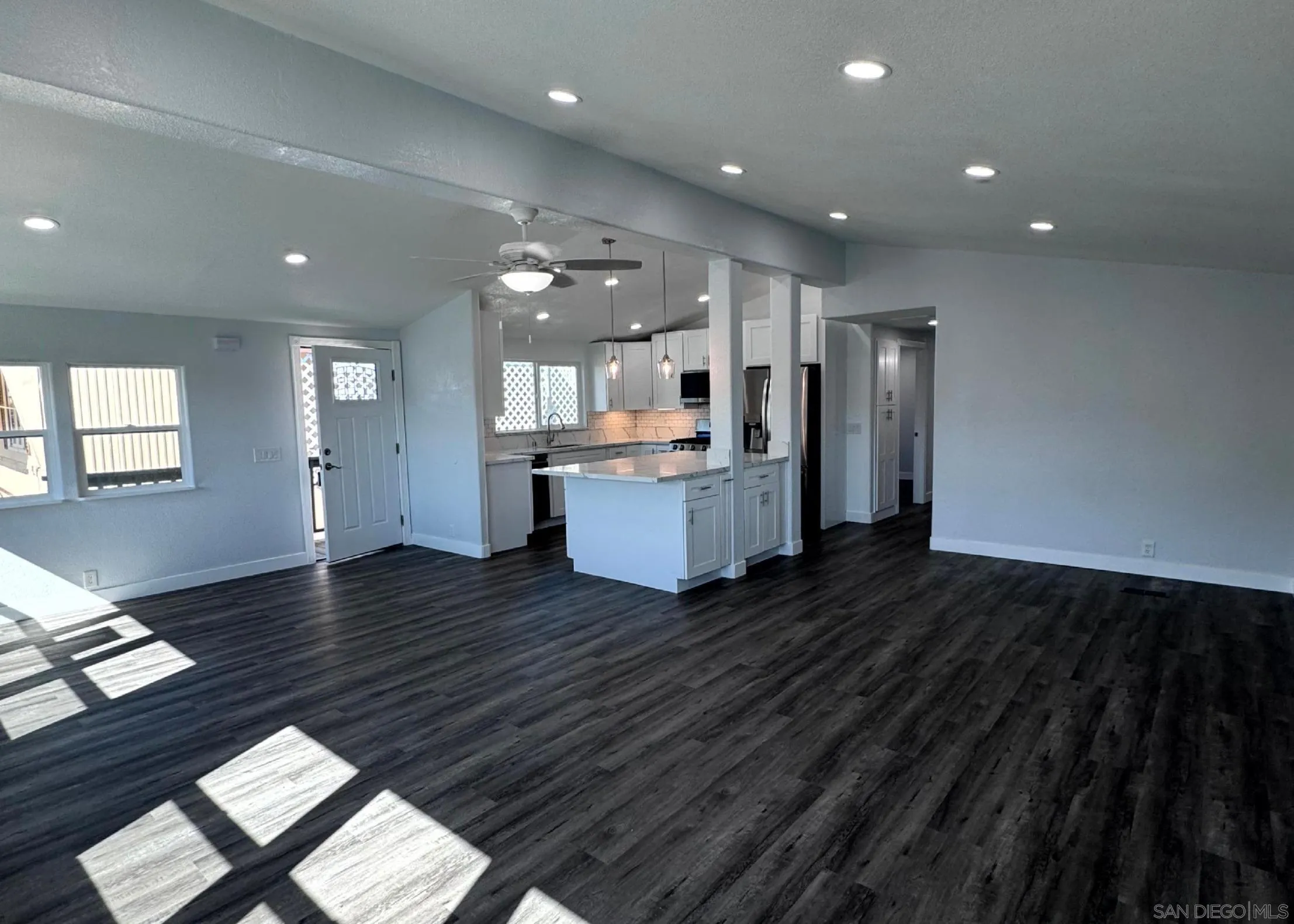 https://cdn.realtyfeed.com/cdn/127/260003674/e57921ce1800c9af04aa4ca0125a55c3.webp