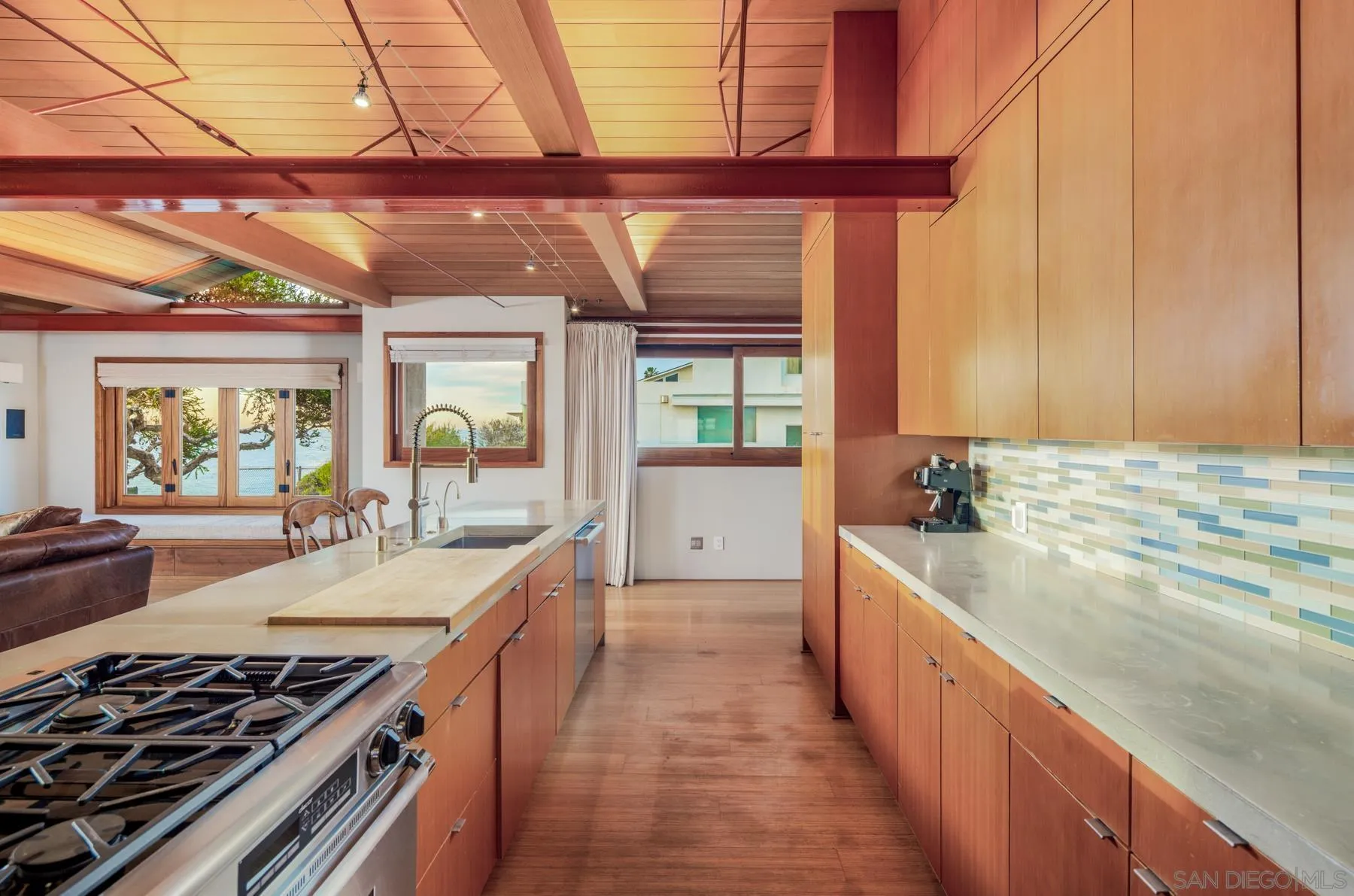 https://cdn.realtyfeed.com/cdn/127/260003675/1a401078d03a9be270a84277749e27bc.webp