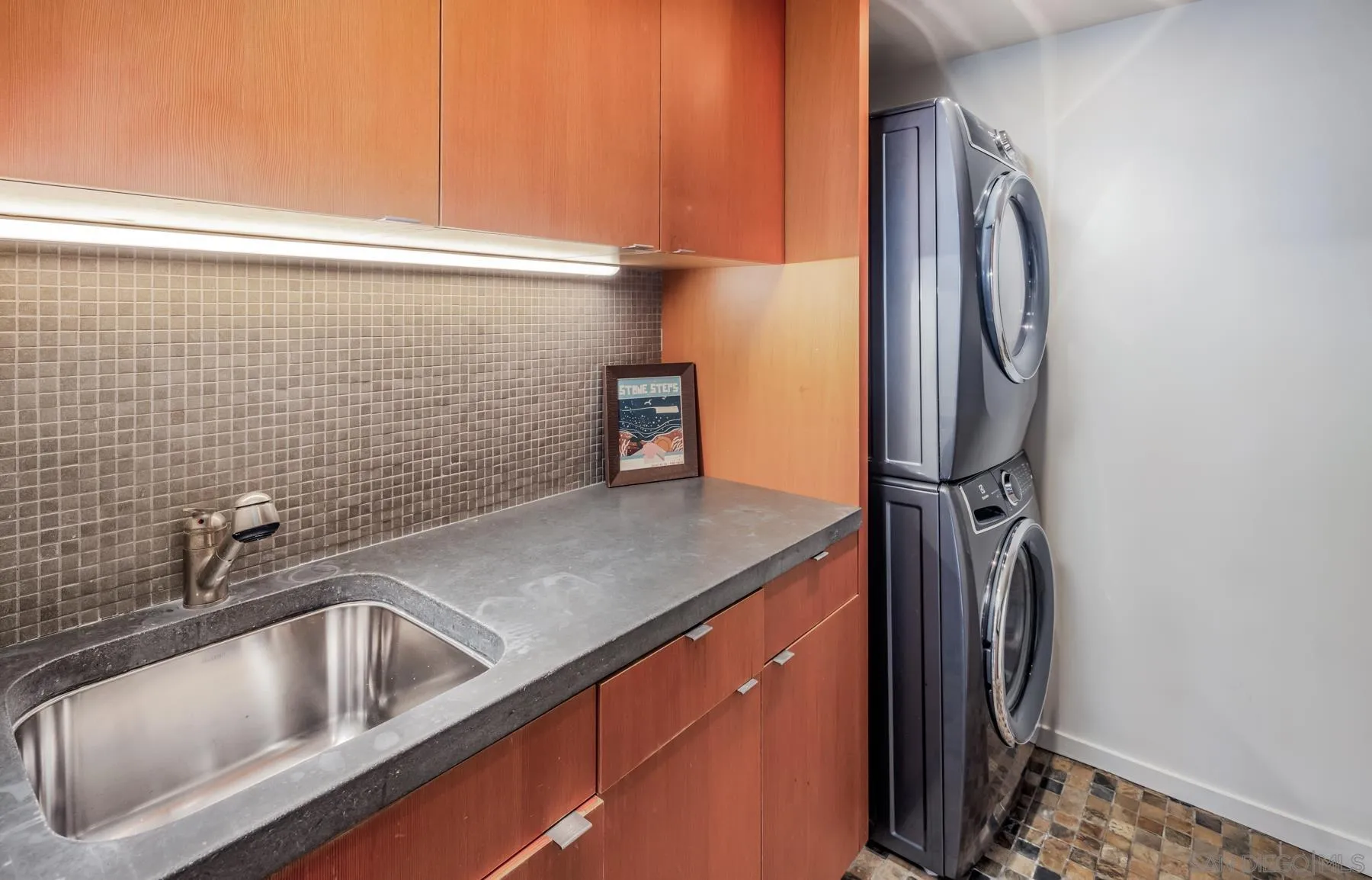 https://cdn.realtyfeed.com/cdn/127/260003675/214eaefe4f2523360e15036e56ea3b8b.webp