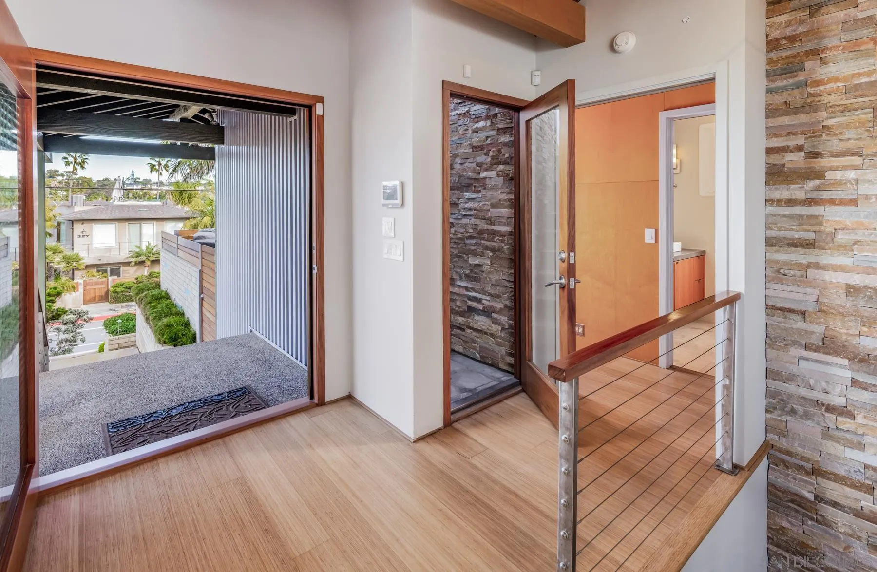 https://cdn.realtyfeed.com/cdn/127/260003675/56949bbe943695c61ddb181663d5844c.webp