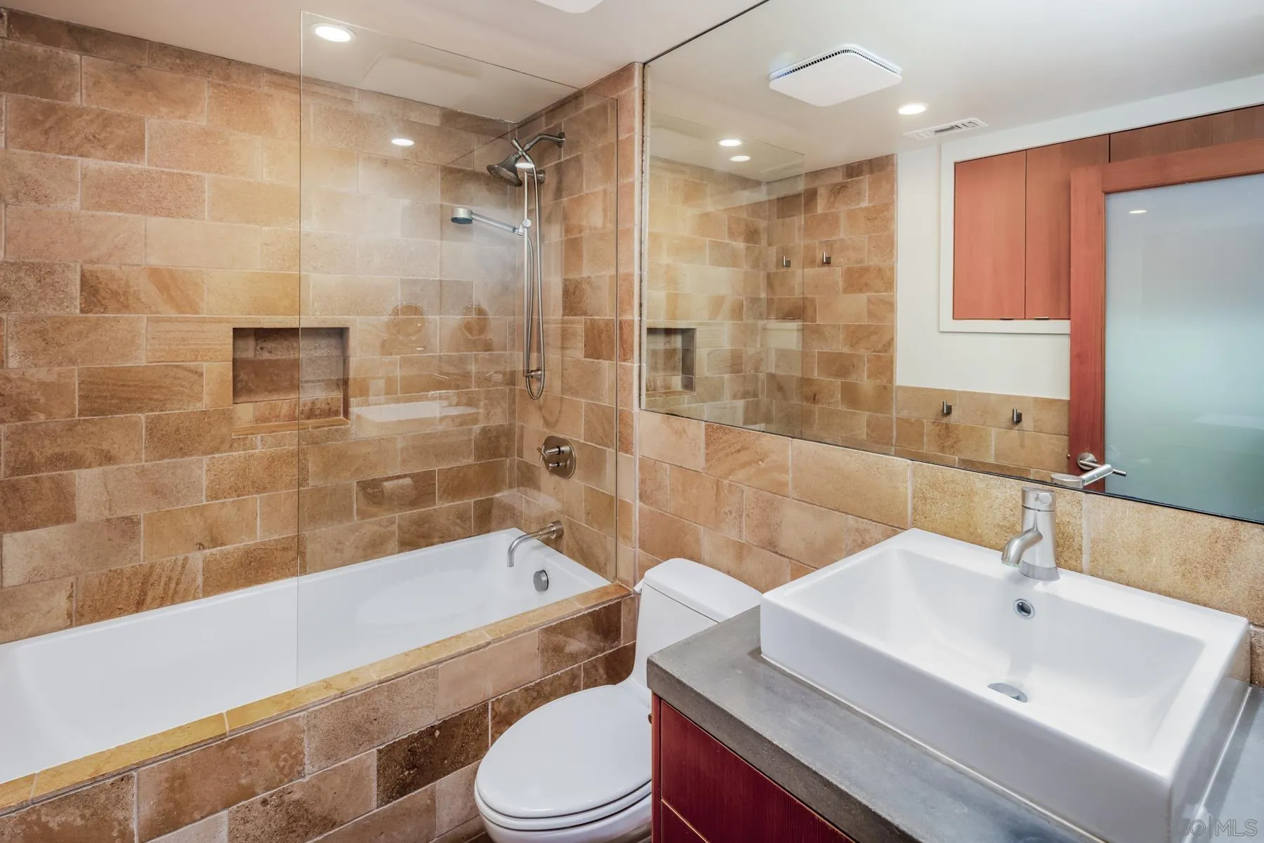 https://cdn.realtyfeed.com/cdn/127/260003675/6043952989f351bddbb8a633123e0ba9.webp