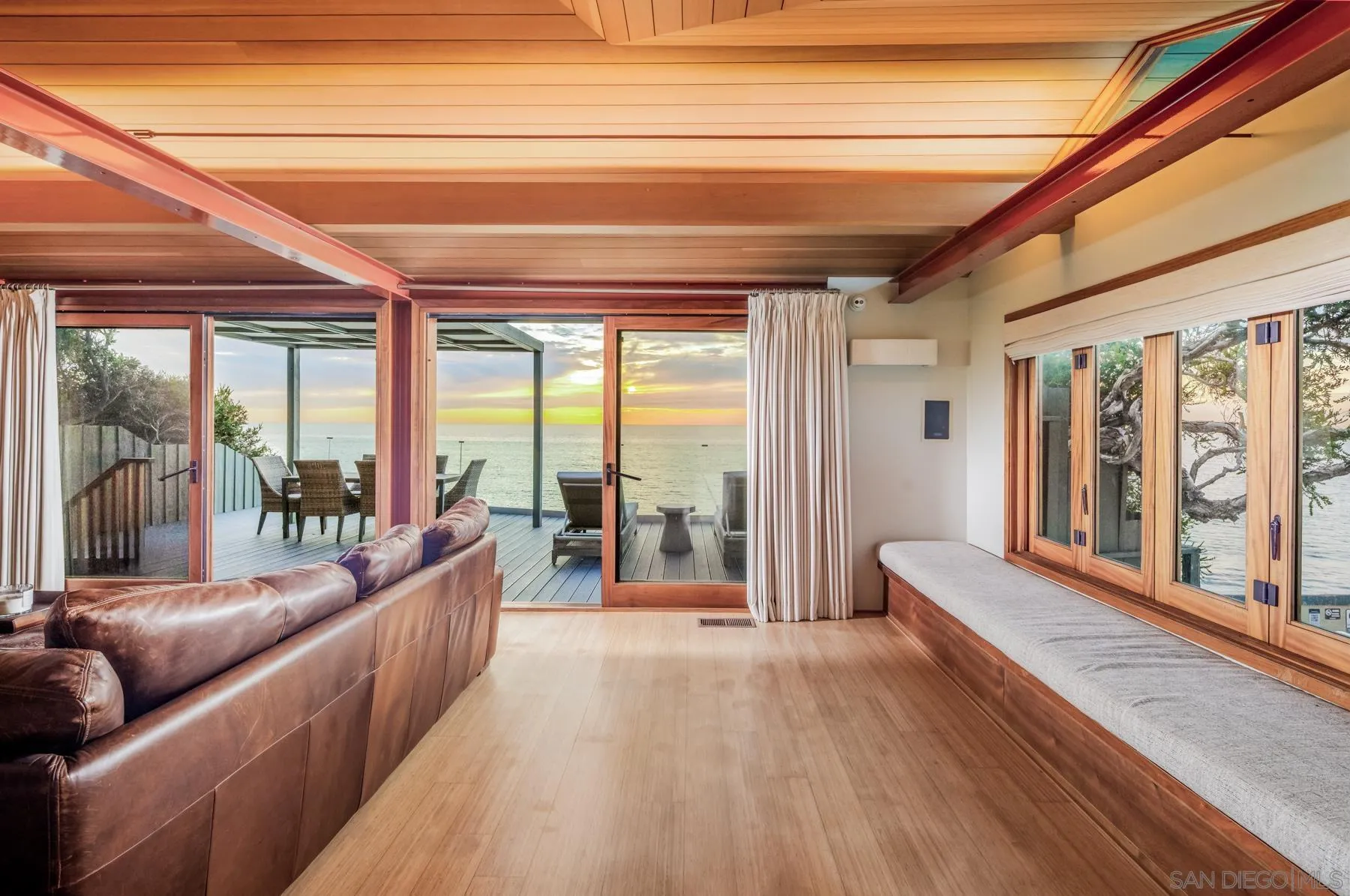 https://cdn.realtyfeed.com/cdn/127/260003675/6d7871c4f735e3fdd4ae3b97000f6e51.webp