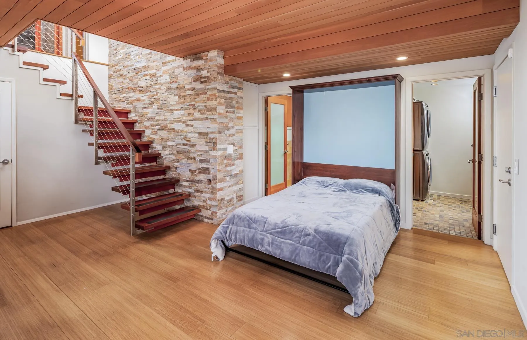 https://cdn.realtyfeed.com/cdn/127/260003675/cfcfb78ec964a0f2812899492d1a4a0e.webp