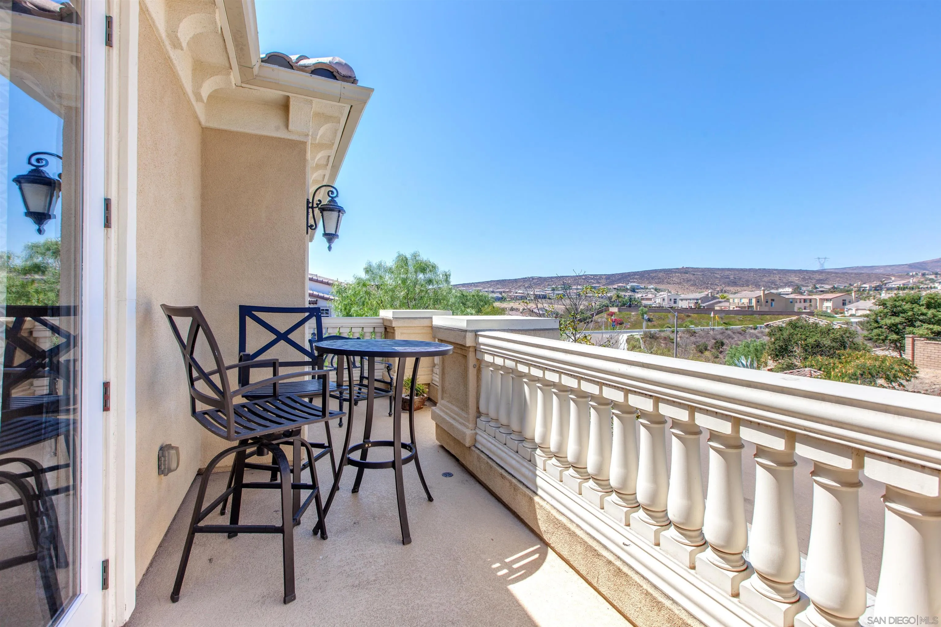 https://cdn.realtyfeed.com/cdn/127/260003677/eeba84a0cc3994fe7532f66a6fac434f.webp