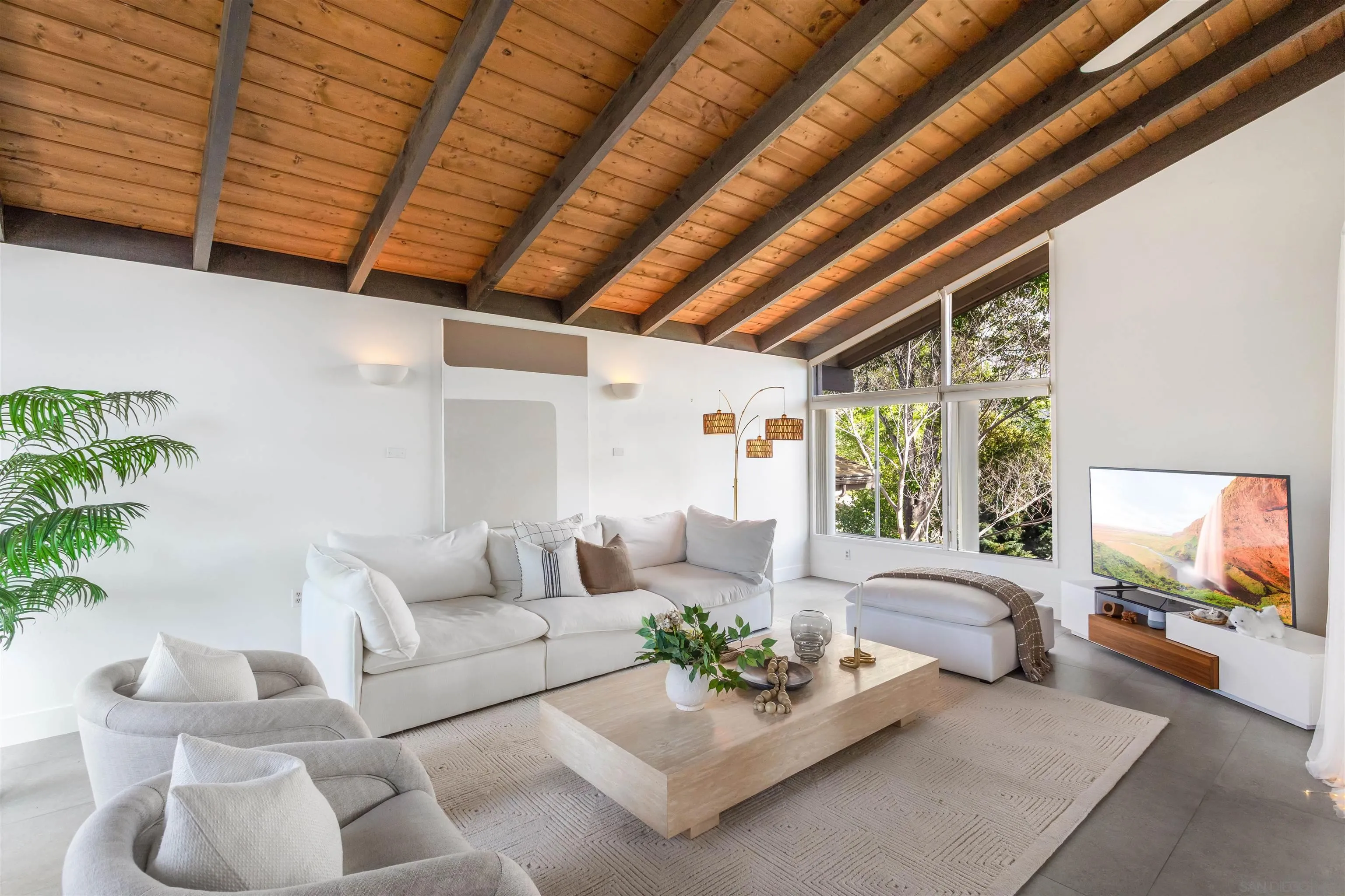 Photo #2: 260003680 Listing: Photo #2