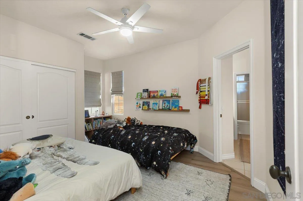 https://cdn.realtyfeed.com/cdn/127/260003681/276e566c5d7bc4c62b7c33b67aee0c16.webp