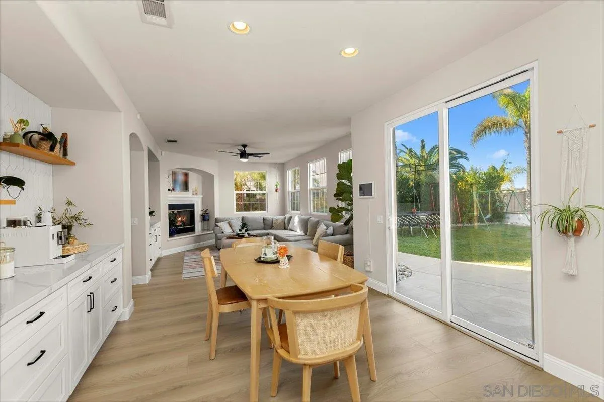 https://cdn.realtyfeed.com/cdn/127/260003681/485832f6e79dee0cac5884f528e61cf3.webp