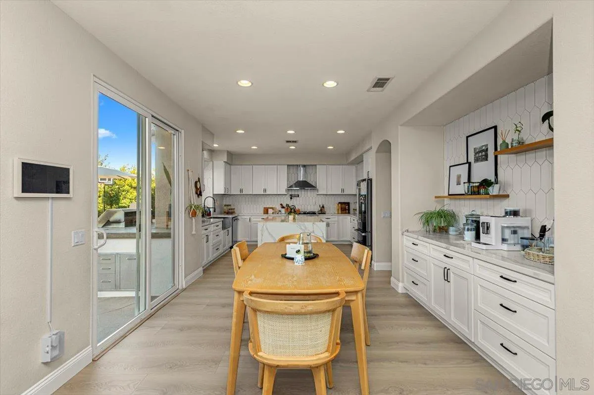 https://cdn.realtyfeed.com/cdn/127/260003681/70832f03764a35590199426033c5ea72.webp