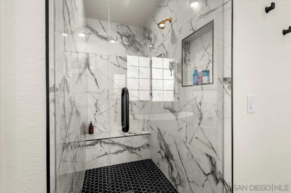 https://cdn.realtyfeed.com/cdn/127/260003681/8d7167de9c59d580fe5d70fff99674f1.webp