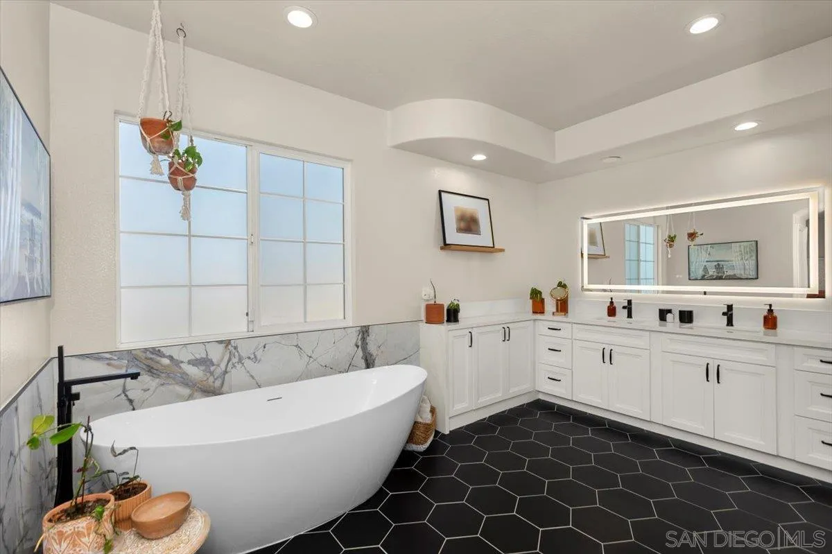 https://cdn.realtyfeed.com/cdn/127/260003681/b9baab79627ec5780377dbf244f924b0.webp