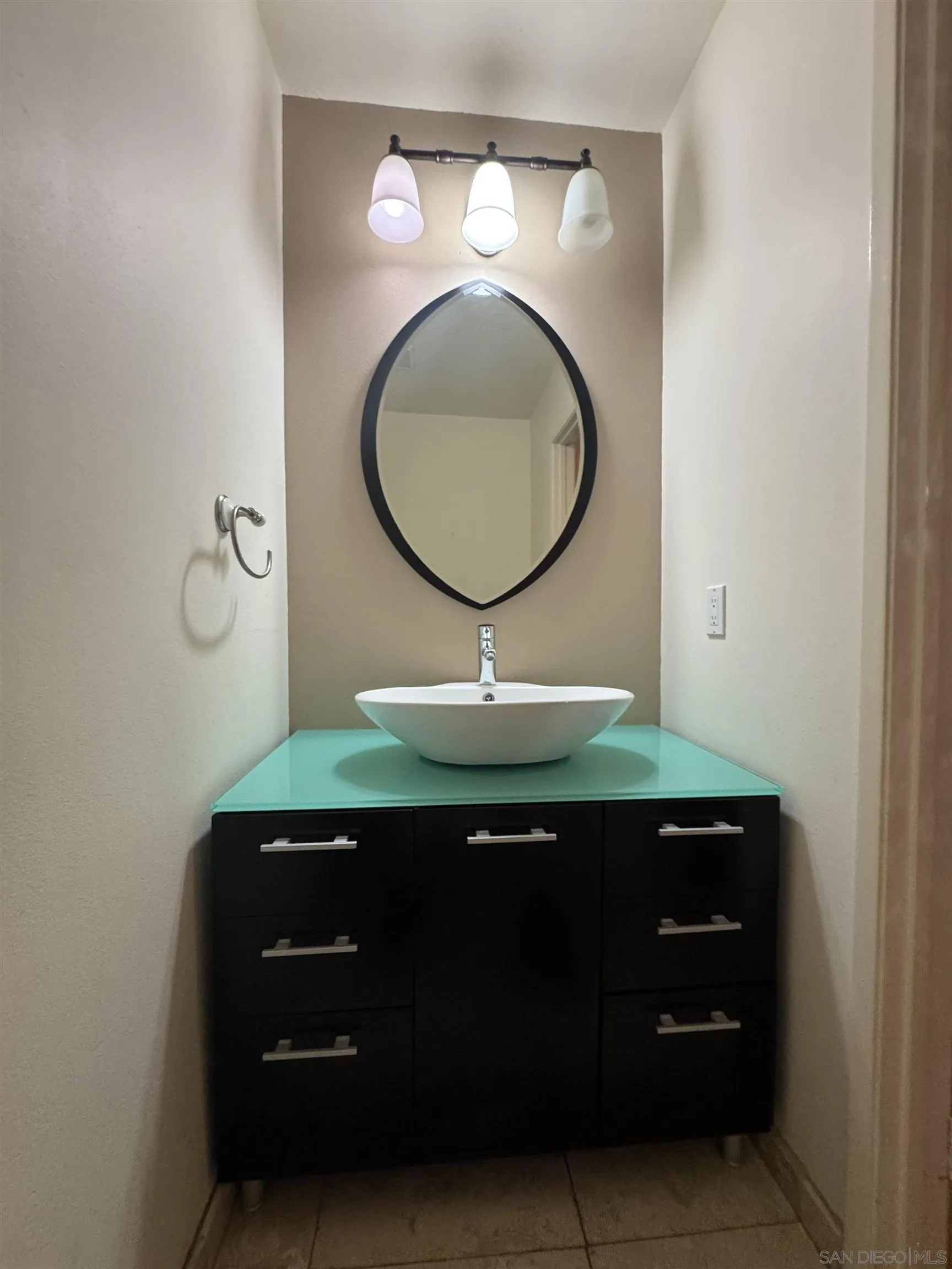Photo #5: 260003694 Listing: Photo #5