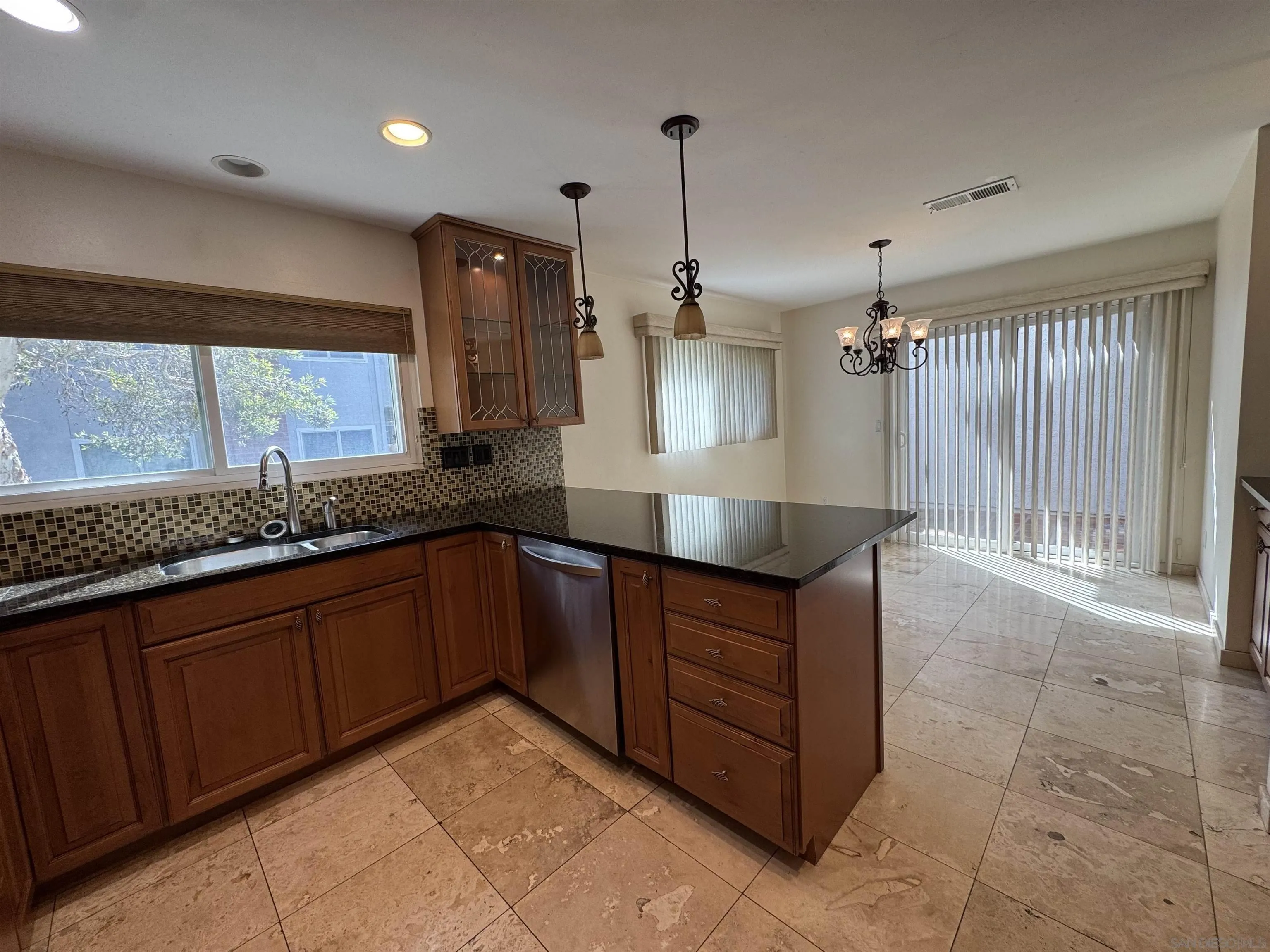 Photo #11: 260003694 Listing: Photo #11