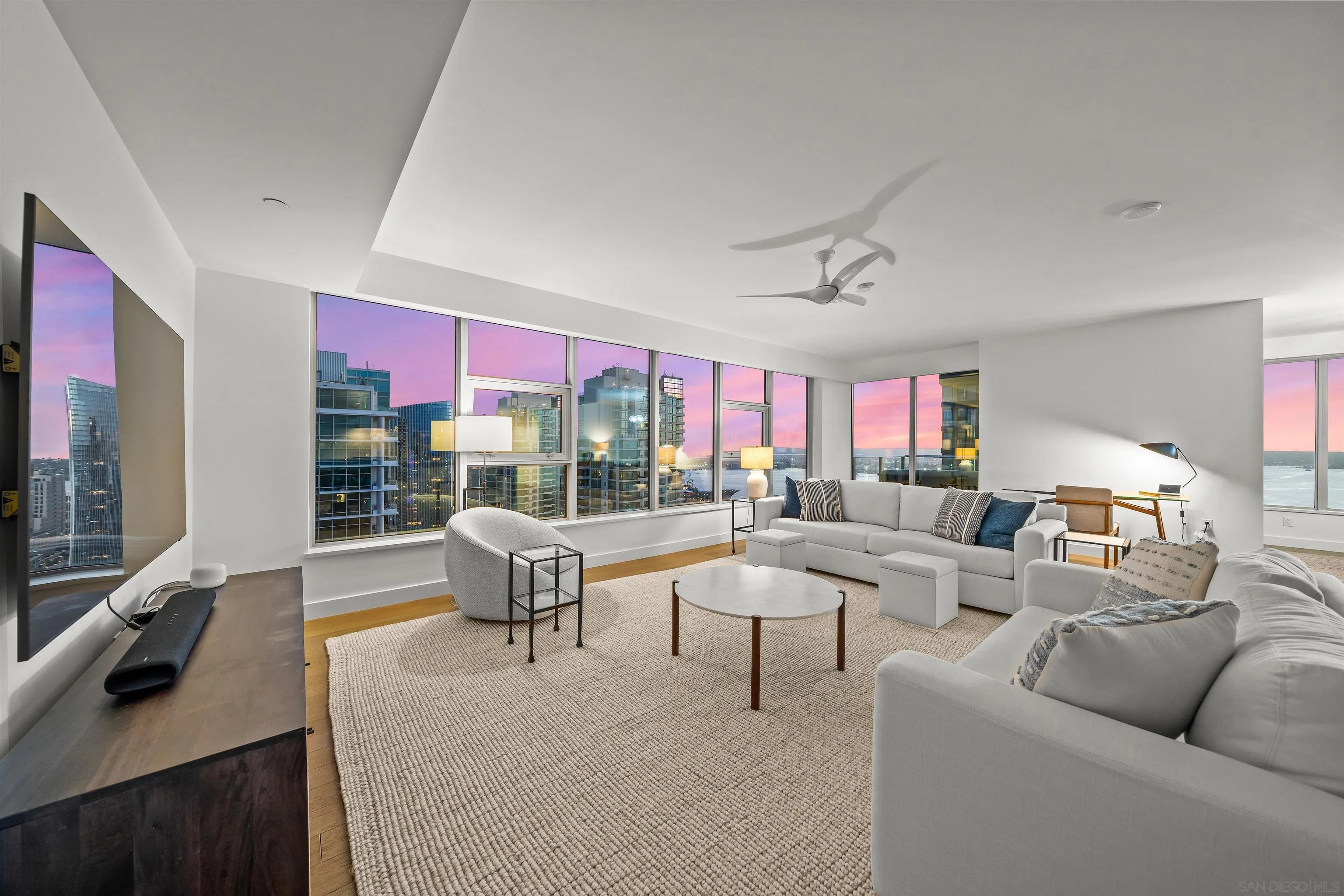 Photo #2: 260003695 Listing: Photo #2