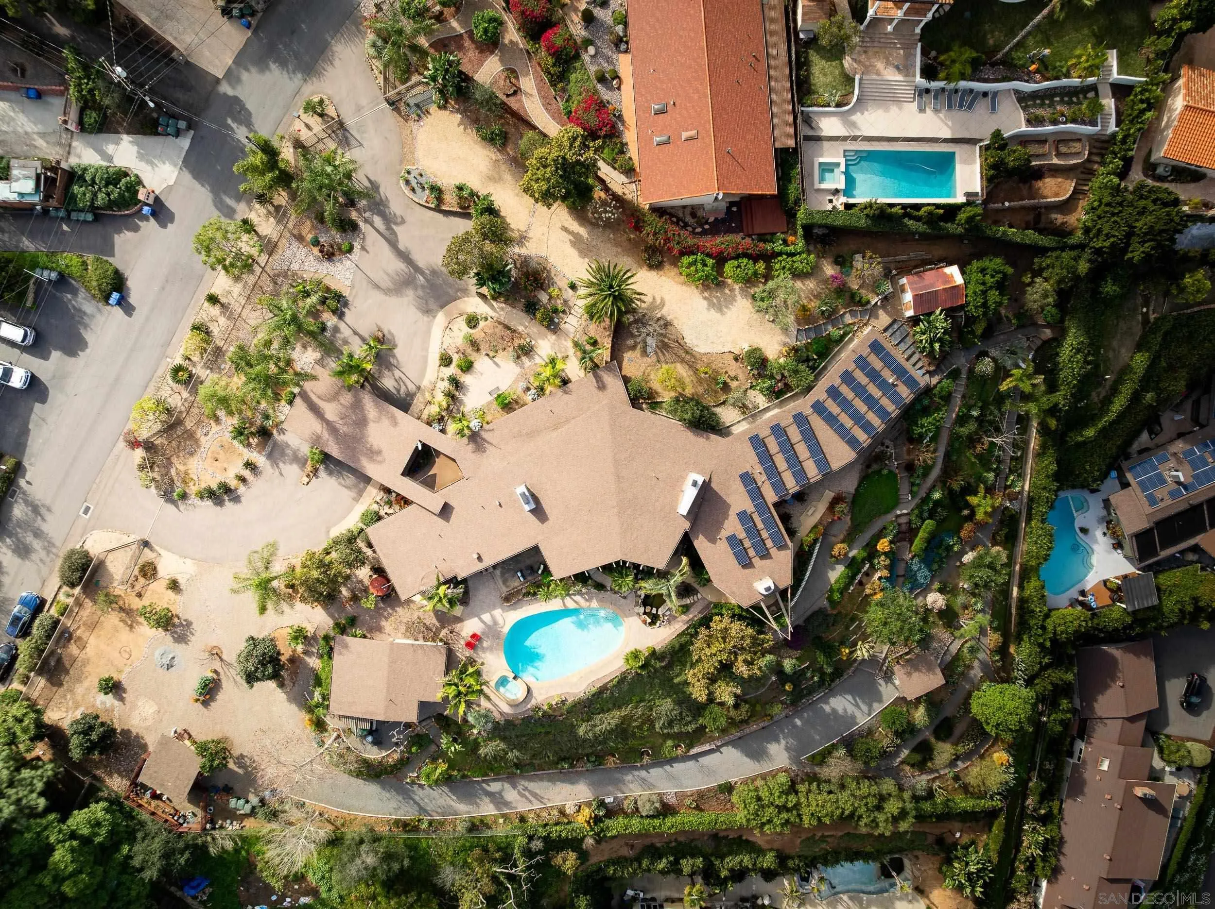 https://cdn.realtyfeed.com/cdn/127/260003700/1b3f37dc5ce919ad90c0ab3c90b7a517.webp