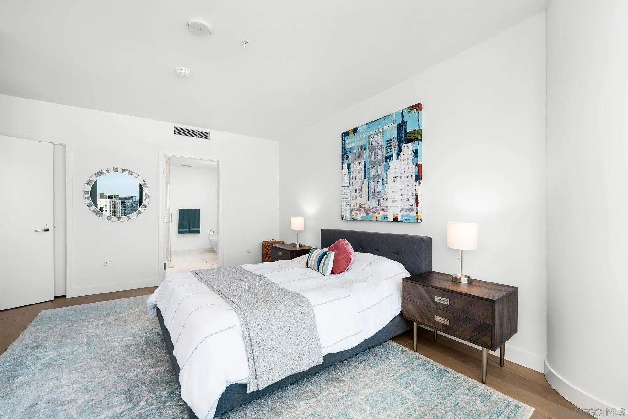 https://cdn.realtyfeed.com/cdn/127/260003711/02dea85fb79d94a28a5293668274c8e8.webp