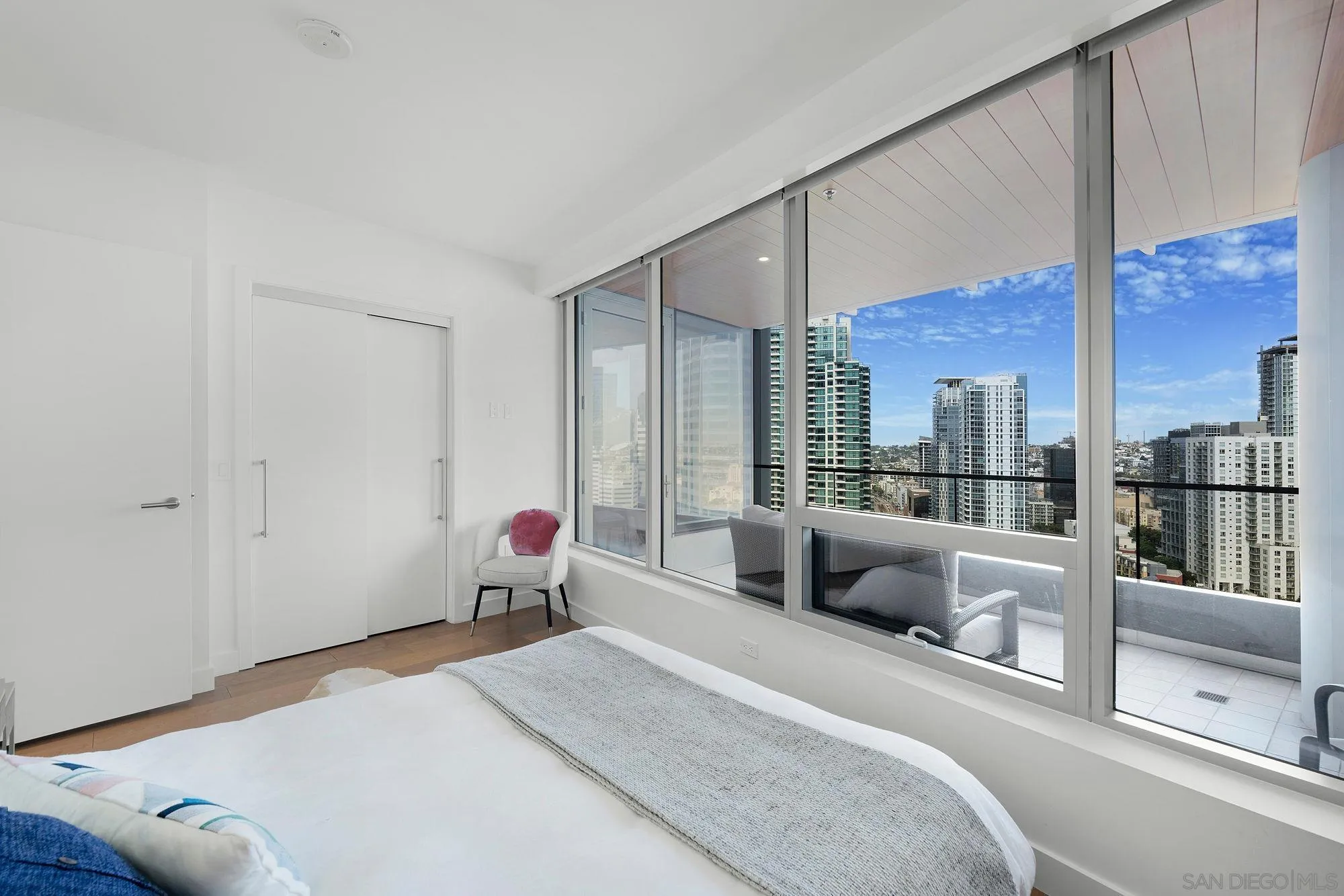 https://cdn.realtyfeed.com/cdn/127/260003711/9ee6ff0a6b2985ba59b89514ac5f4d23.webp