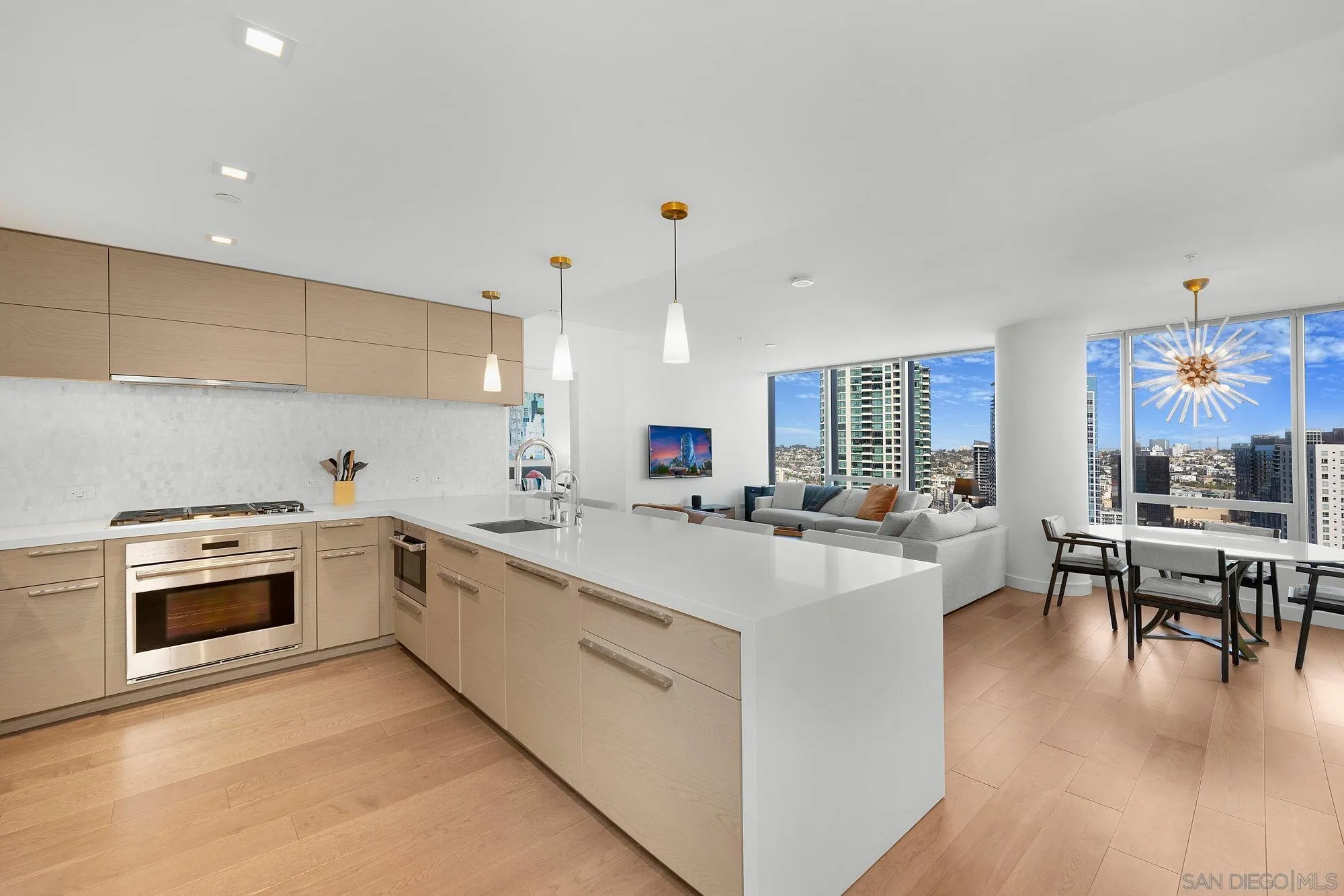https://cdn.realtyfeed.com/cdn/127/260003711/f9ef03c5c1b0cf7e2e3f5357216c204f.webp