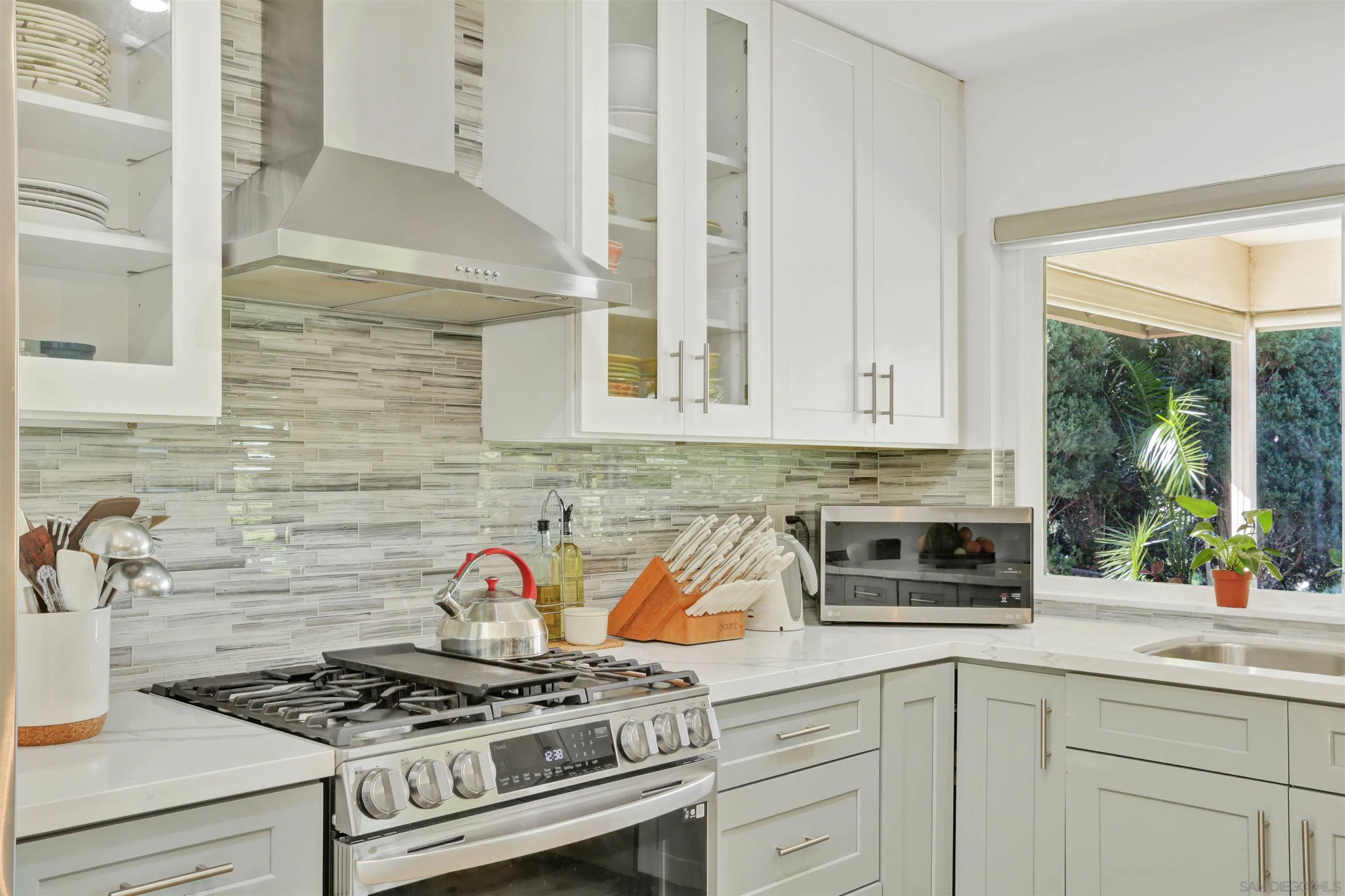 https://cdn.realtyfeed.com/cdn/127/260003713/35ddd321bd00971507fabdf47ffd3309.webp