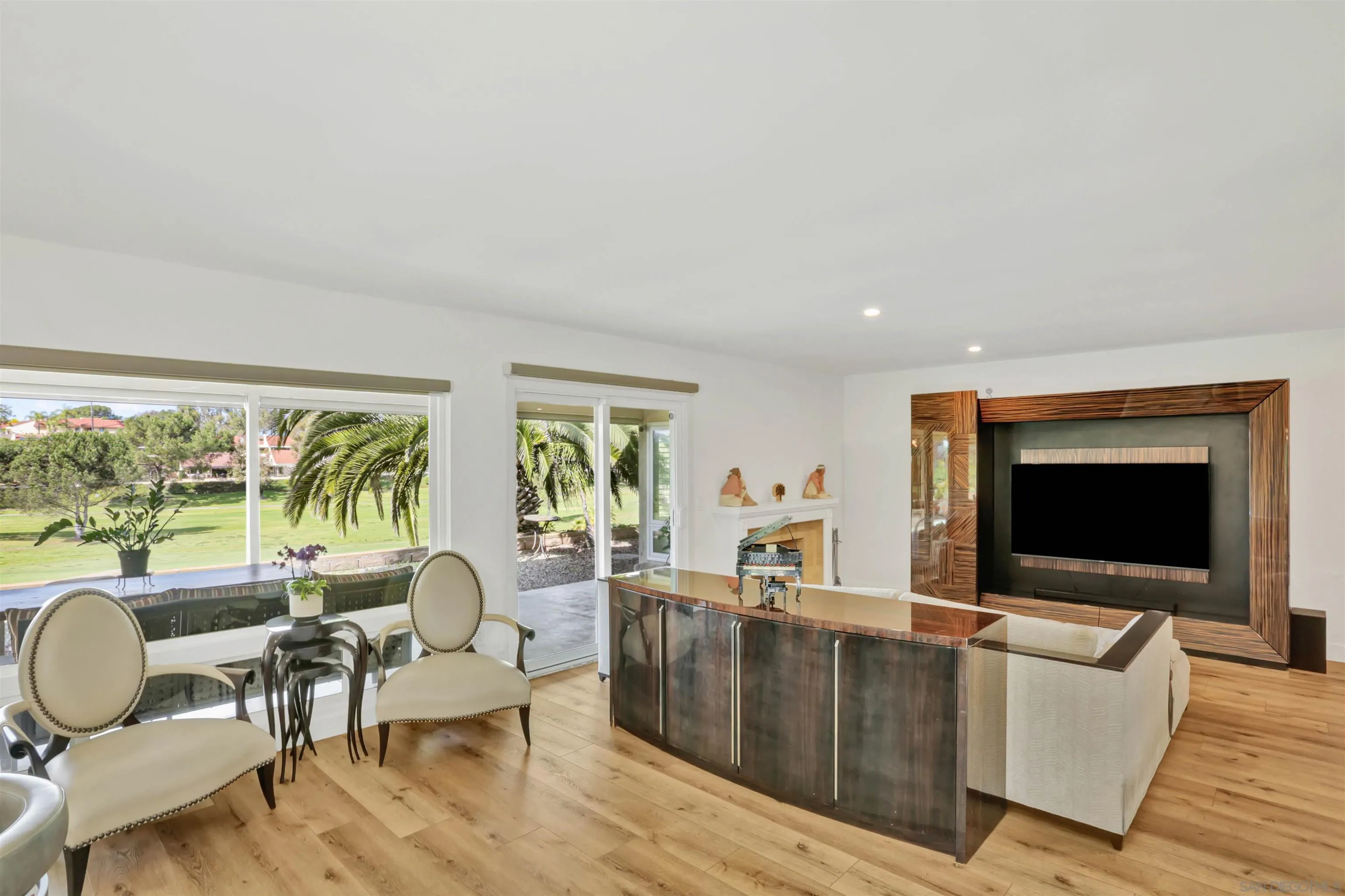 https://cdn.realtyfeed.com/cdn/127/260003713/760e07cf3c7fc46f8b74309a7966f5fe.webp