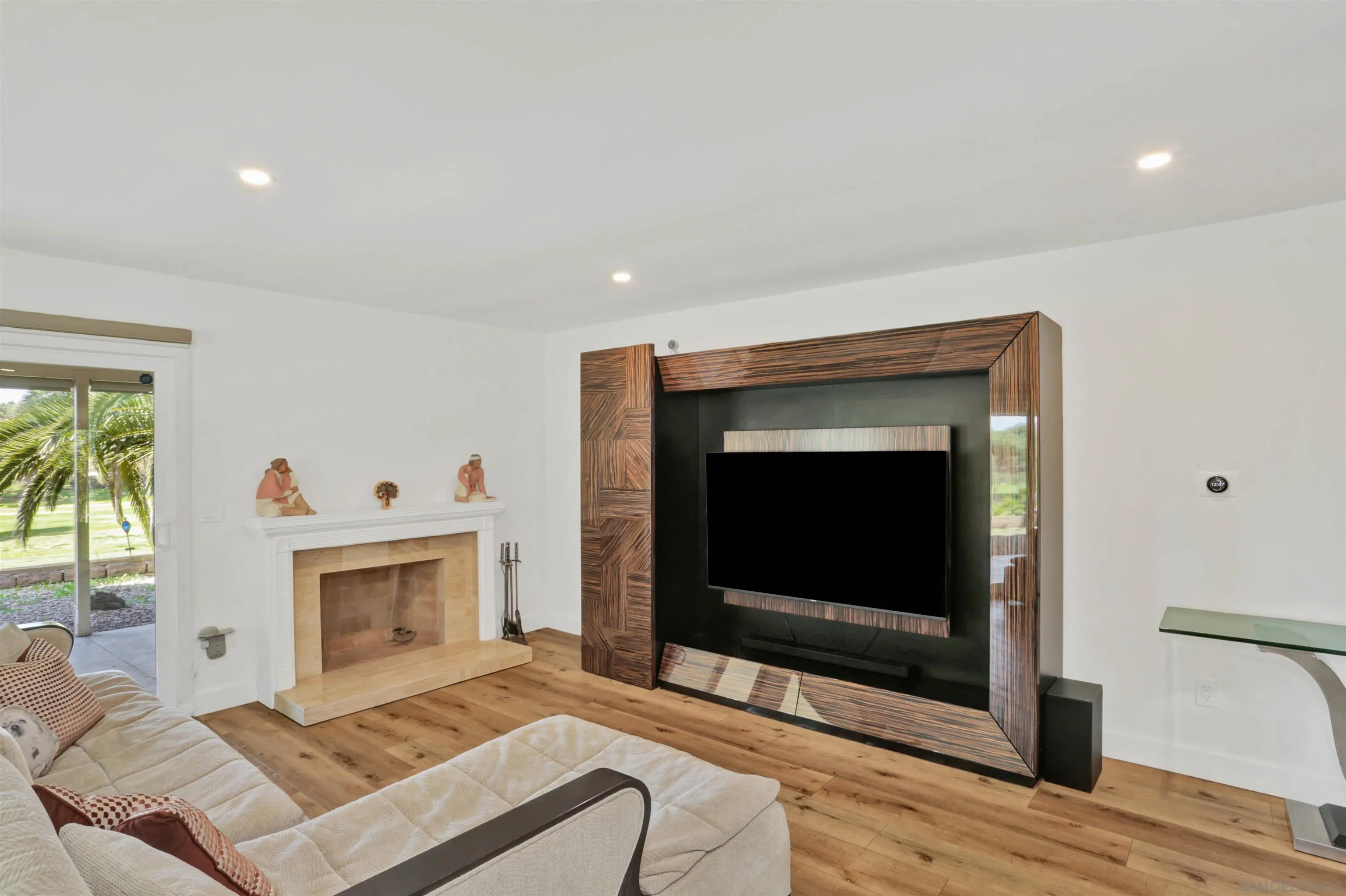 https://cdn.realtyfeed.com/cdn/127/260003713/7ec31390abfc585a12bfa74b2f36bb7e.webp