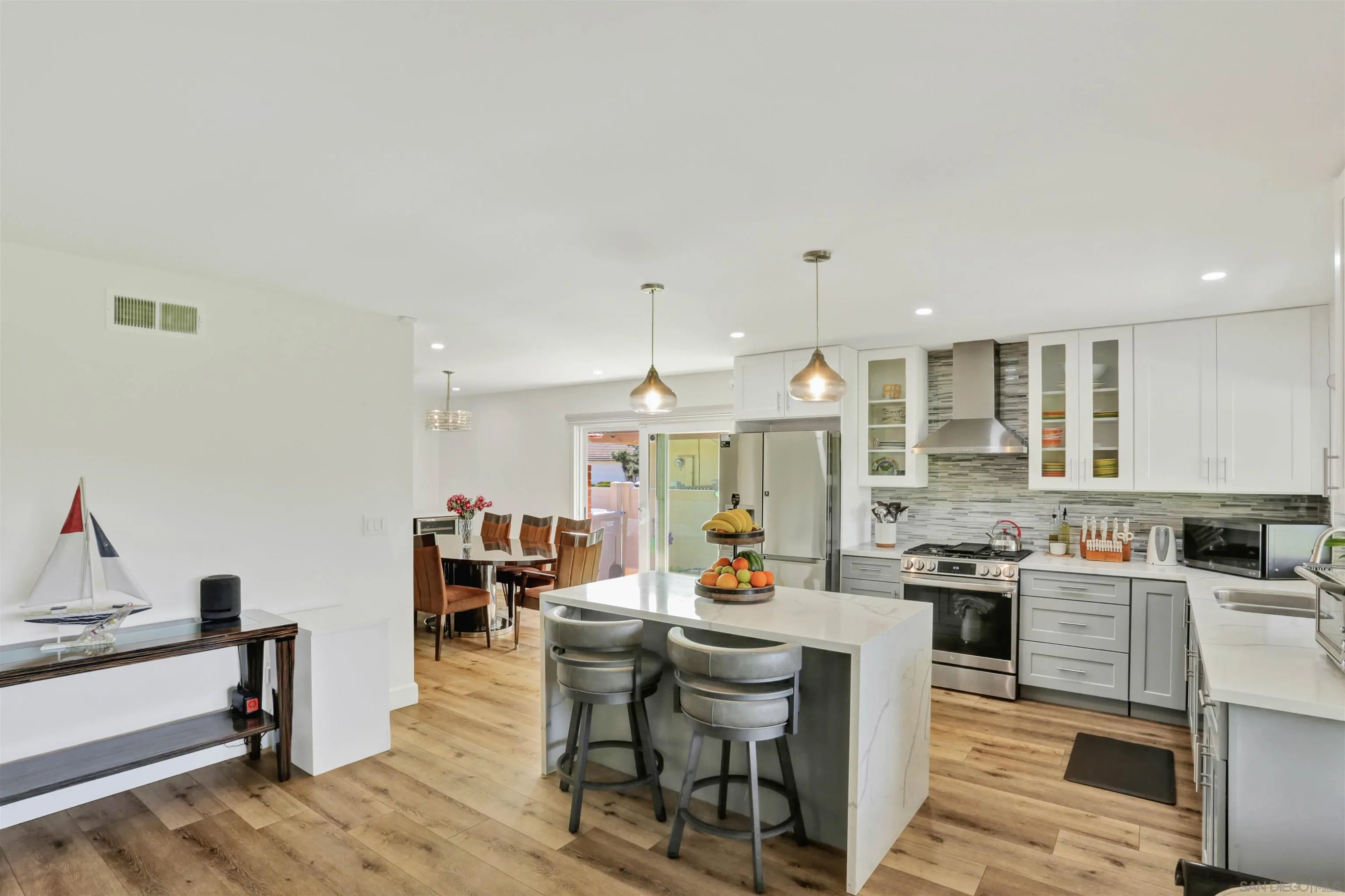 https://cdn.realtyfeed.com/cdn/127/260003713/7fe3fc11f520a913279e6fe4f3d70080.webp