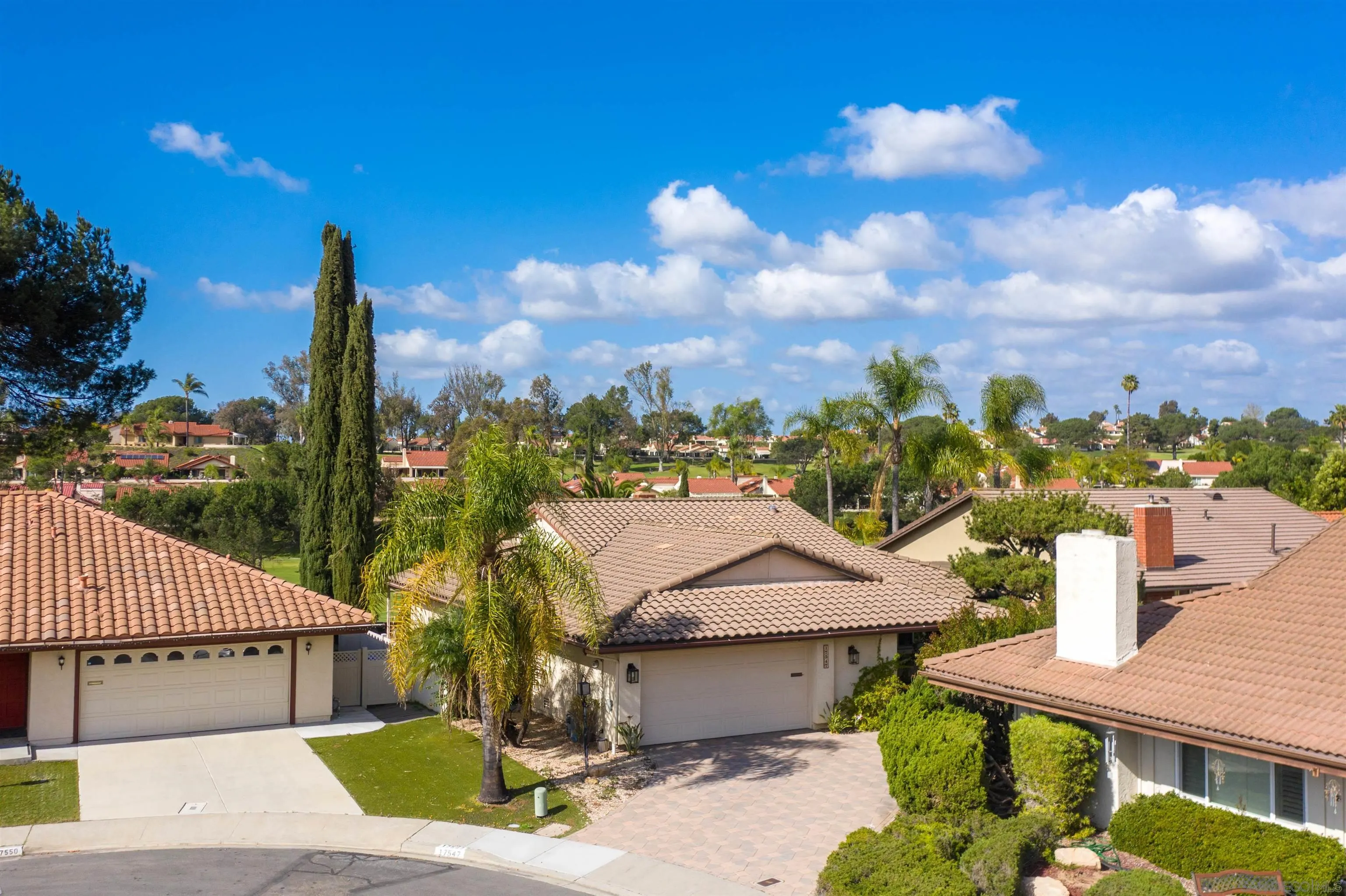 https://cdn.realtyfeed.com/cdn/127/260003713/96b30288858e1f43c5016a66af5187c1.webp