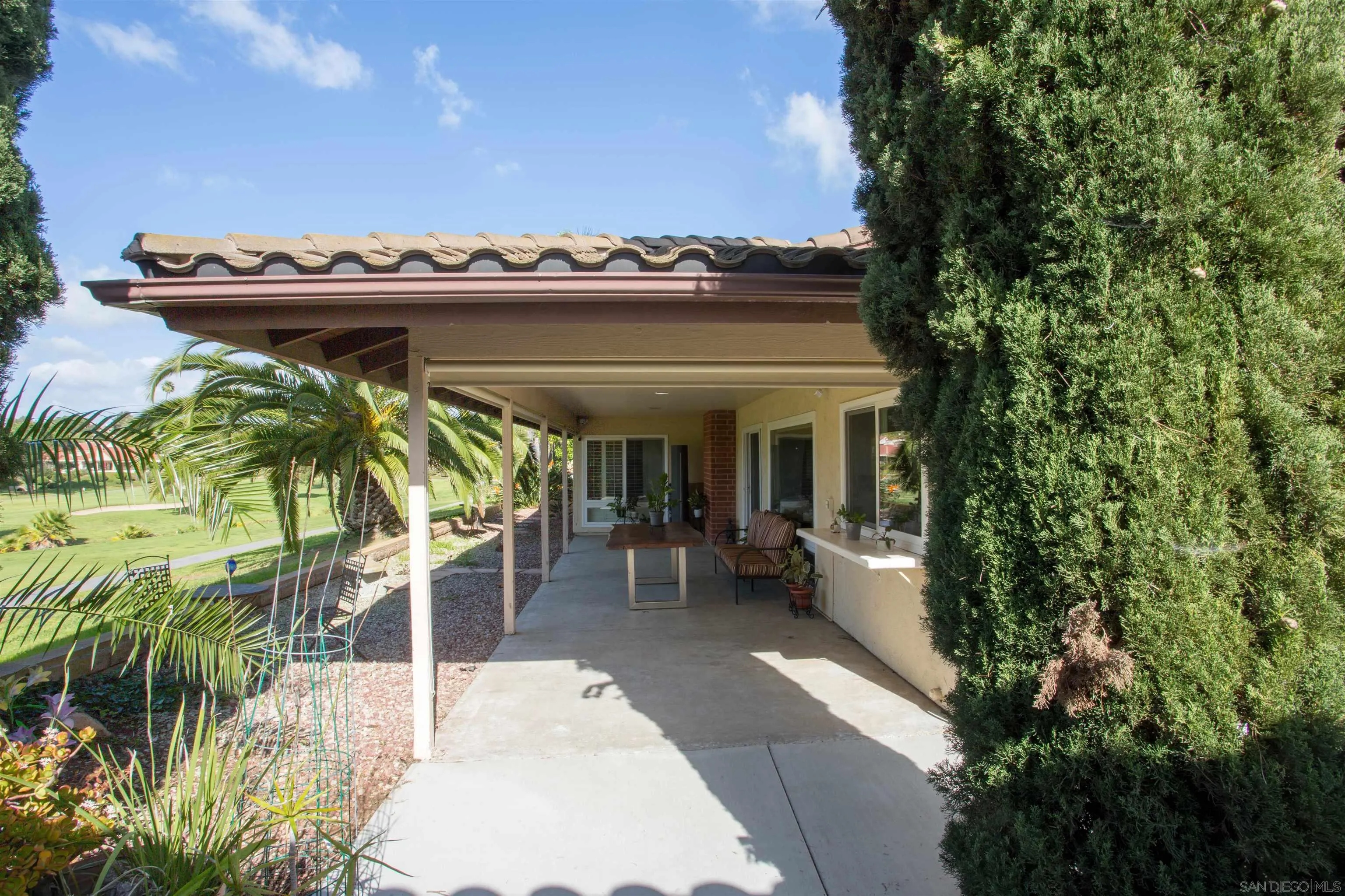 https://cdn.realtyfeed.com/cdn/127/260003713/a572713899f0b303cc13b2932710a2c8.webp