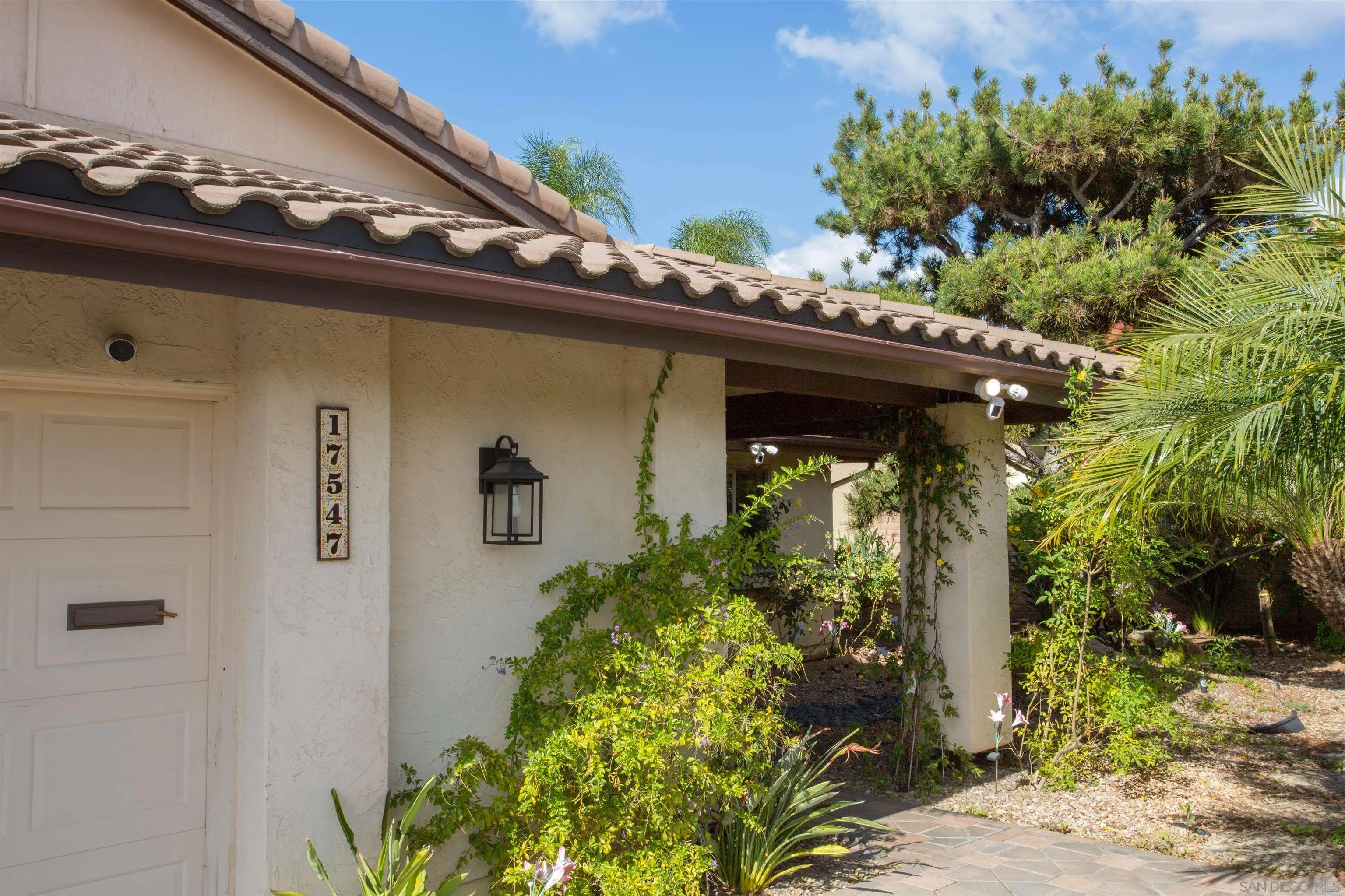 https://cdn.realtyfeed.com/cdn/127/260003713/b3f78da7f68b6ade6a547dc550fdb14b.webp