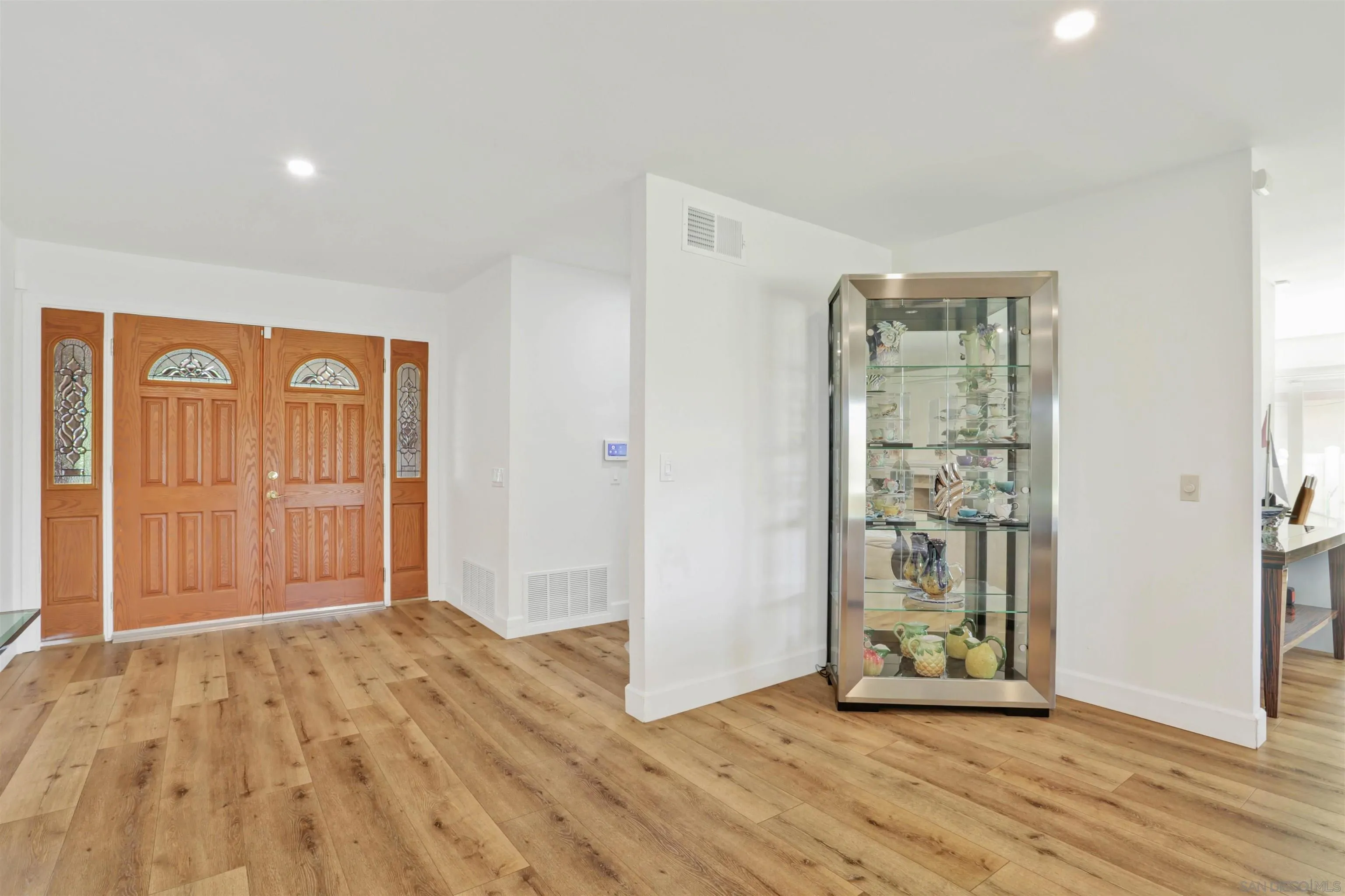 https://cdn.realtyfeed.com/cdn/127/260003713/c42421d4fb2a86e0bfa5f661bbc628ed.webp