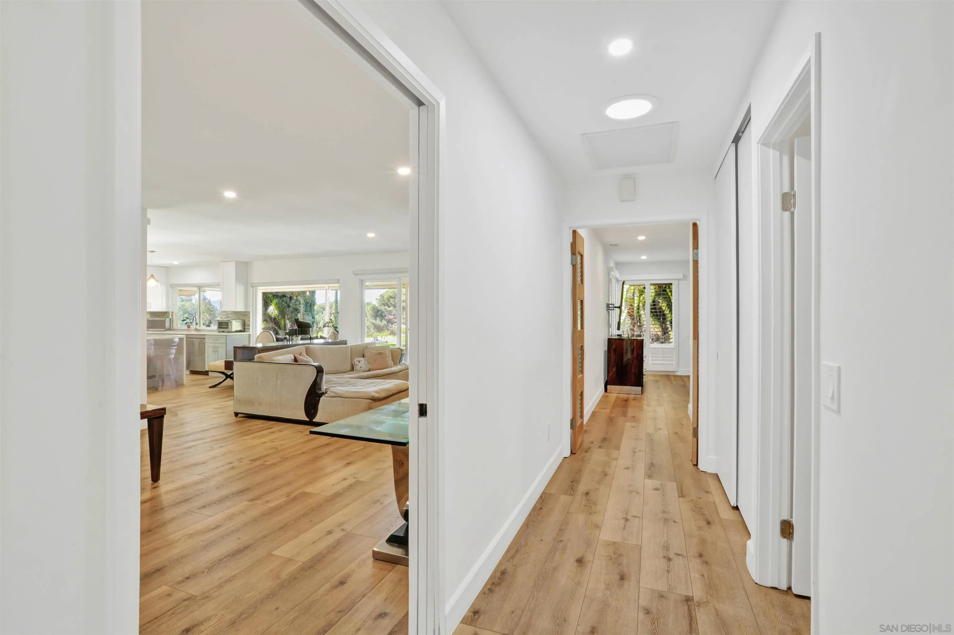 https://cdn.realtyfeed.com/cdn/127/260003713/cc740db5430b892207d155a465660682.webp