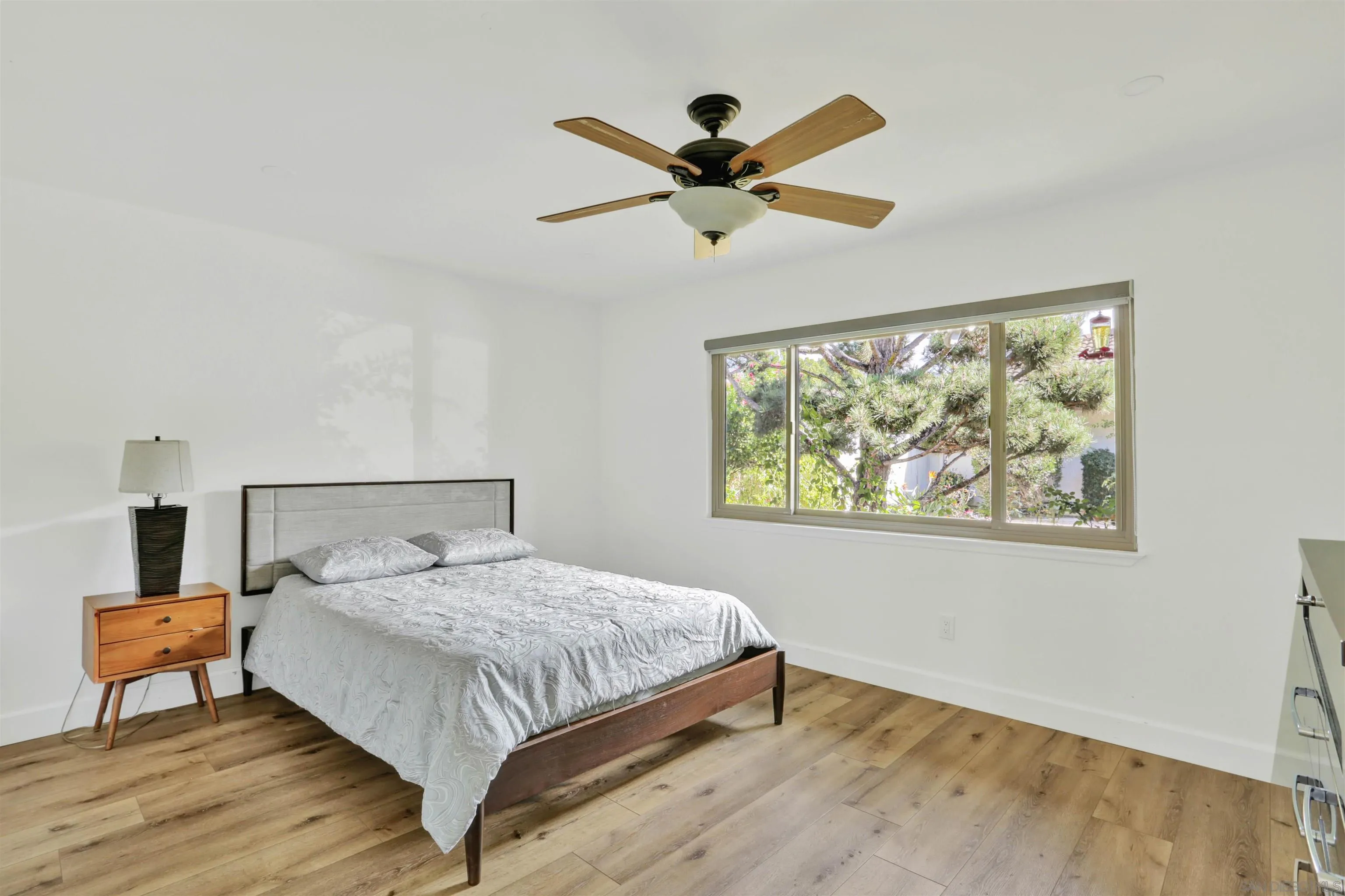 https://cdn.realtyfeed.com/cdn/127/260003713/d16cba46f55562760e385cf48fbeefc5.webp