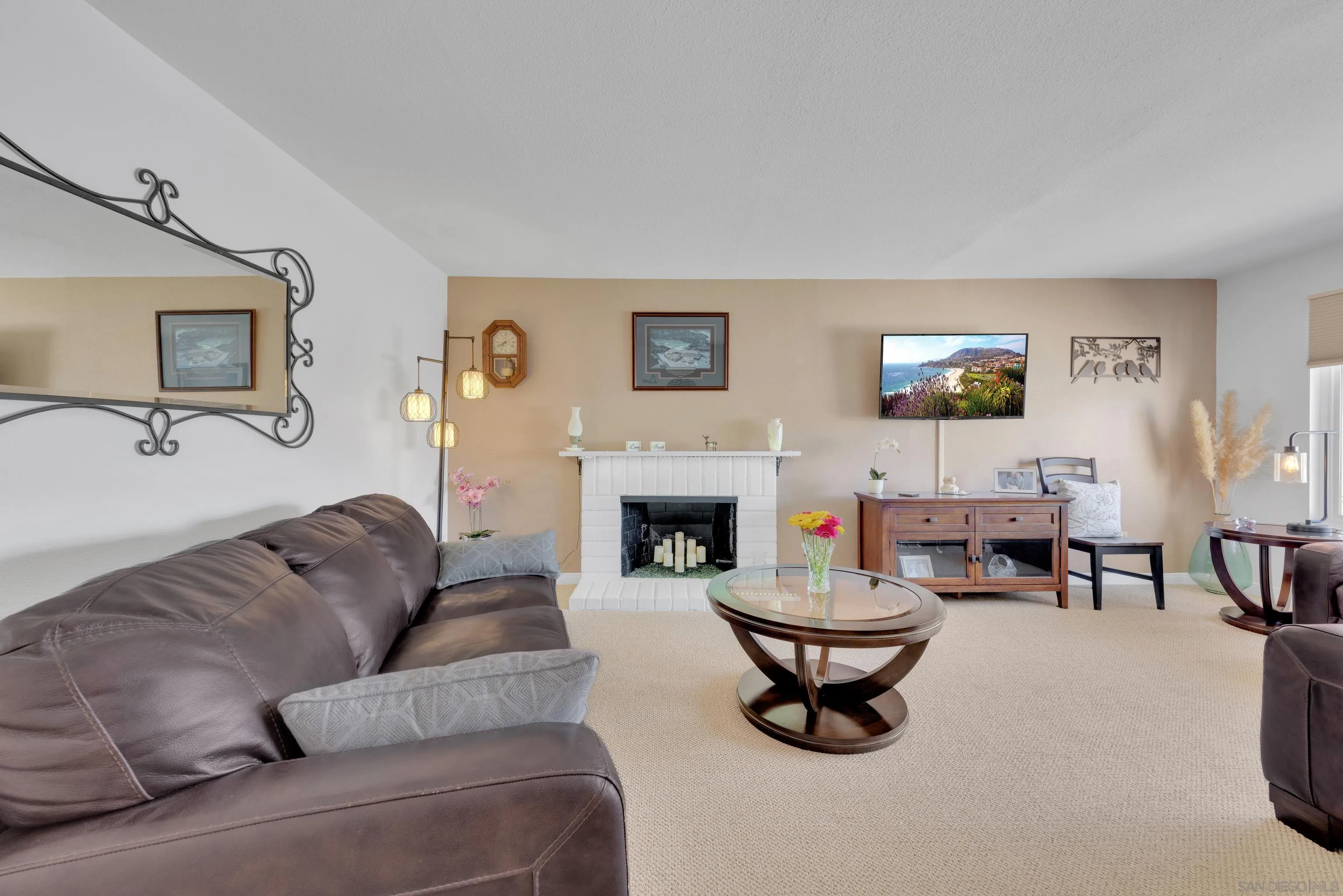 https://cdn.realtyfeed.com/cdn/127/260003714/a2f63949953830edc67dc1416cbee7e1.webp