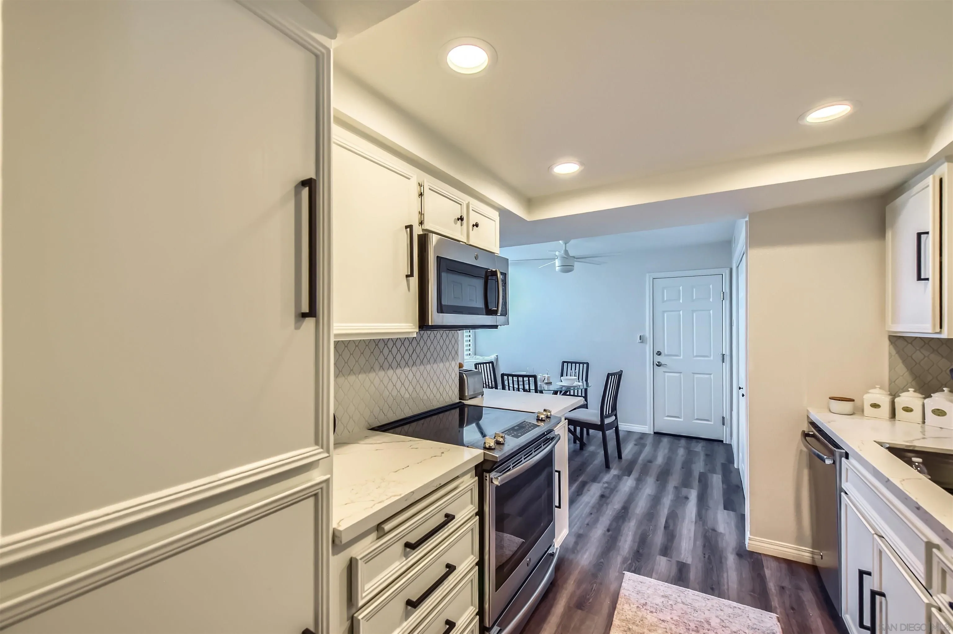 https://cdn.realtyfeed.com/cdn/127/260003715/19be8819fad189ca0f158a4d3c8534b8.webp
