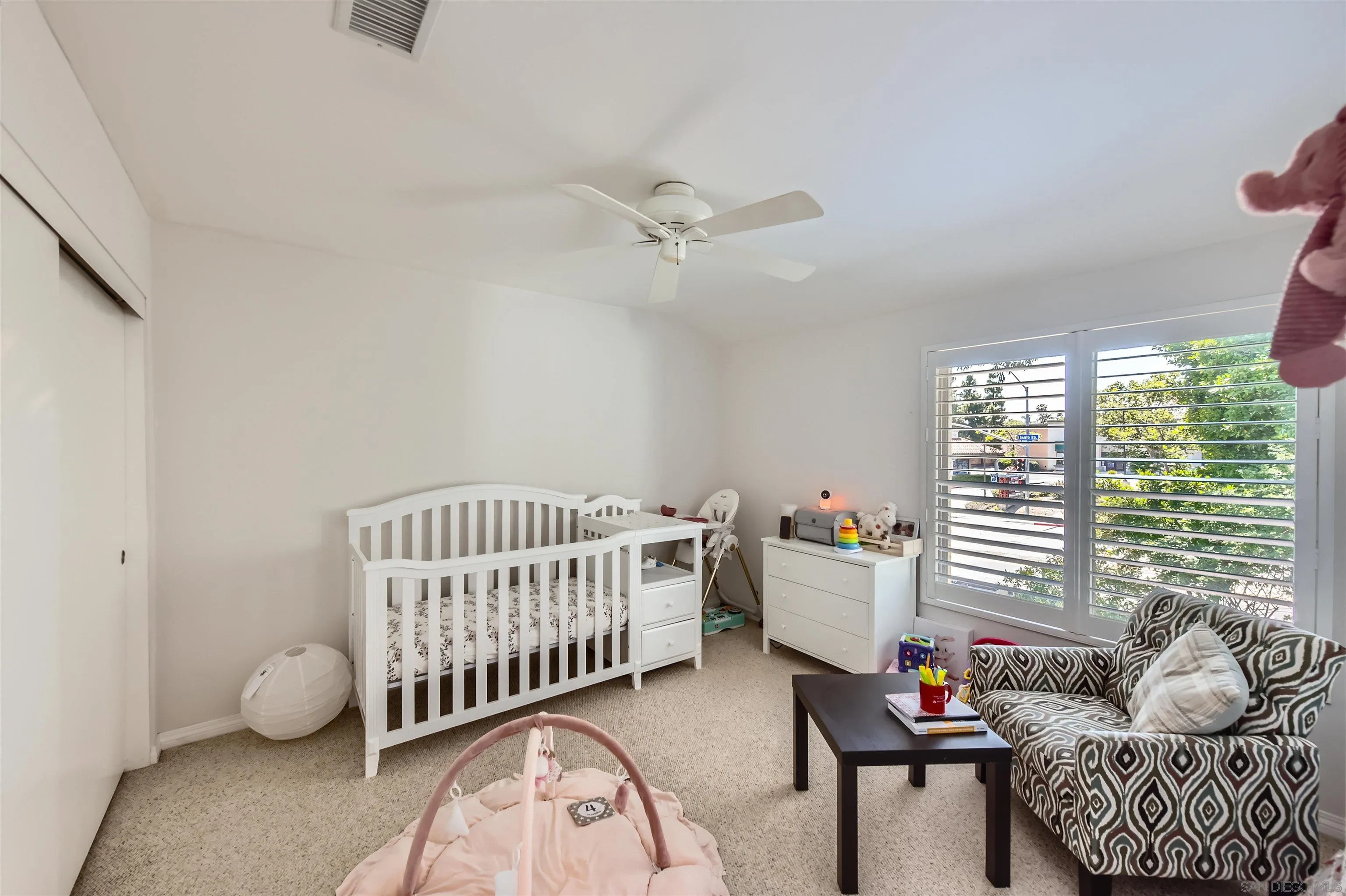 https://cdn.realtyfeed.com/cdn/127/260003715/52a14ce72726d04c84fc8335b86f56f1.webp