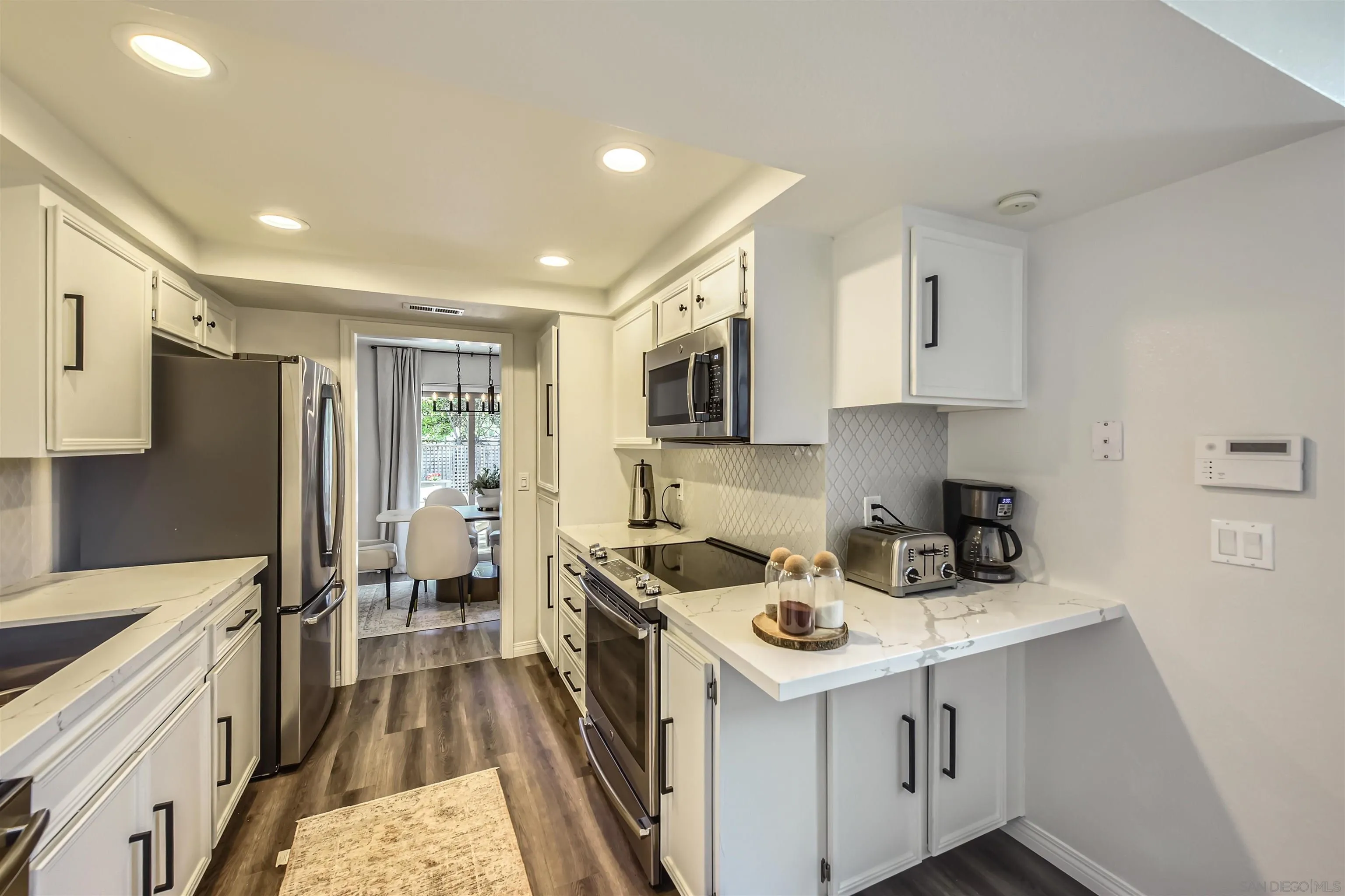 https://cdn.realtyfeed.com/cdn/127/260003715/c4f8de7c5392a474629030ac7a25492c.webp