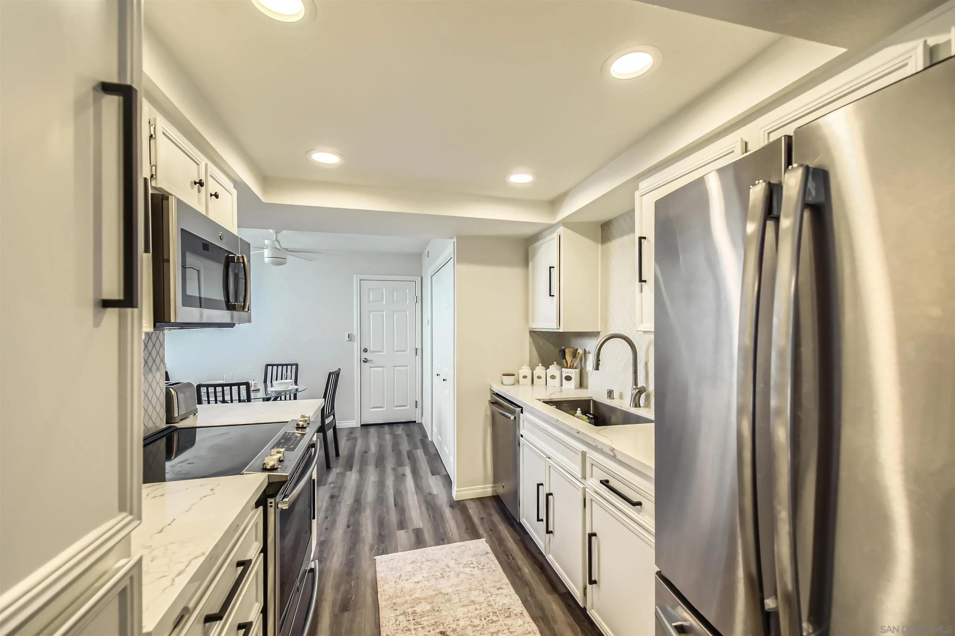 https://cdn.realtyfeed.com/cdn/127/260003715/f76042cd2a8c825209288e95cff15b0b.webp