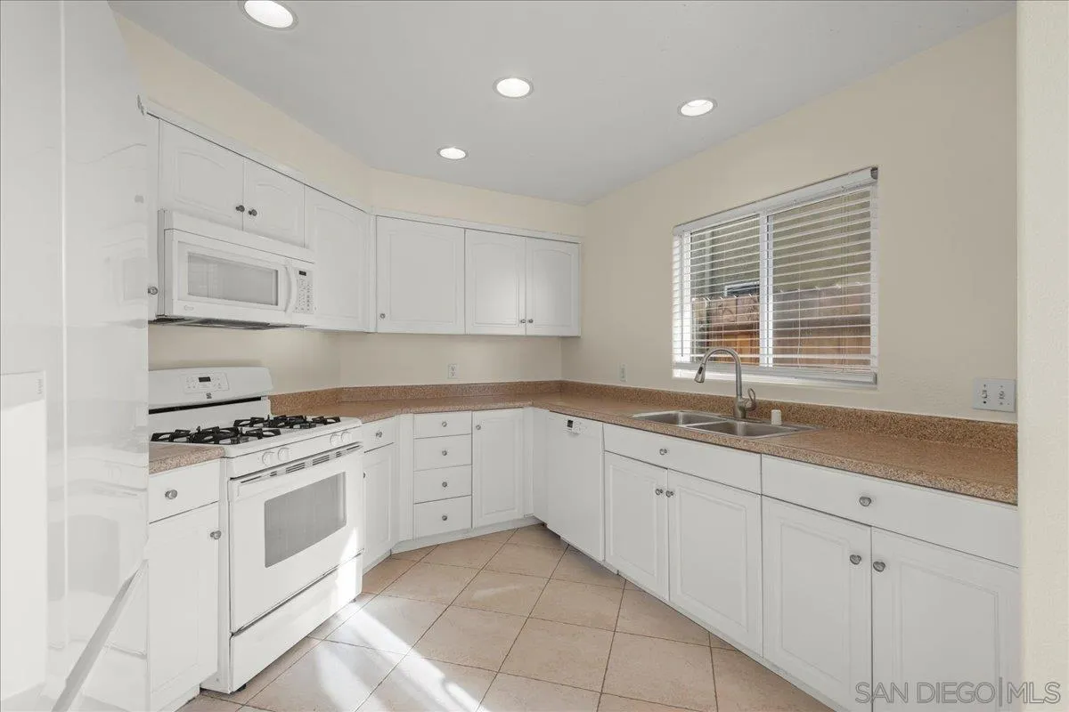 Photo #18: 260003722 Listing: Photo #18