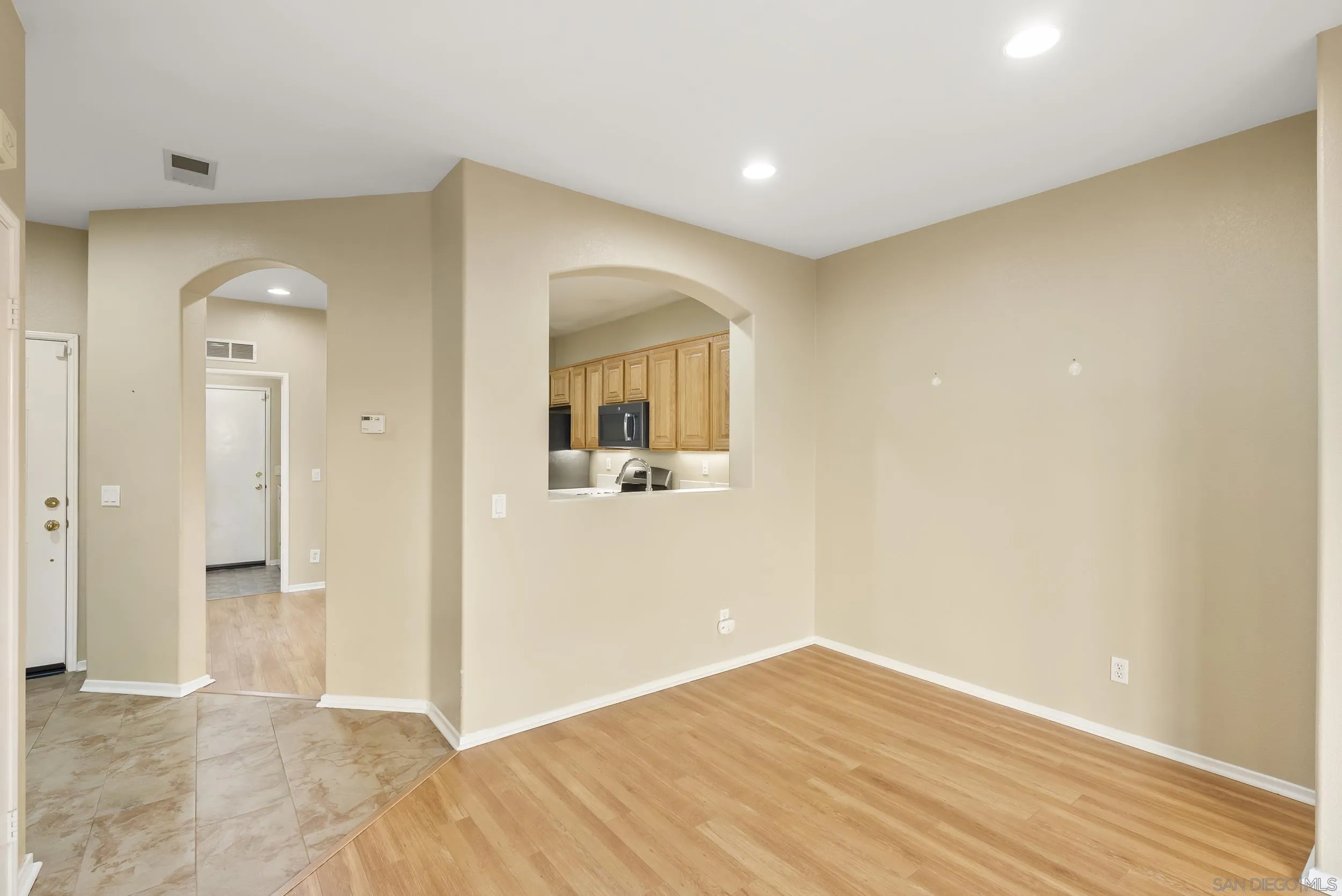 Photo #11: 260003724 Listing: Photo #11
