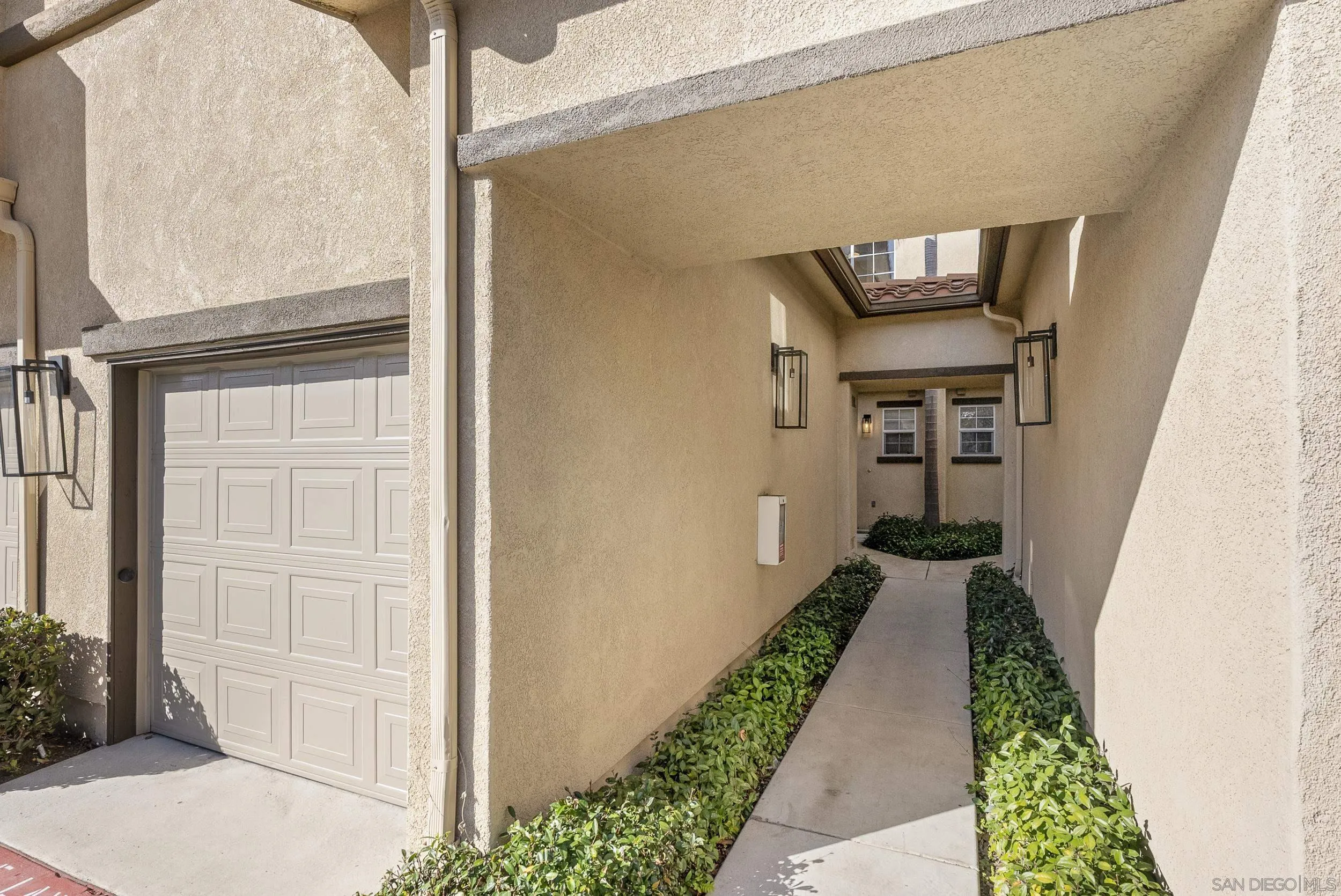 Photo #2: 260003724 Listing: Photo #2
