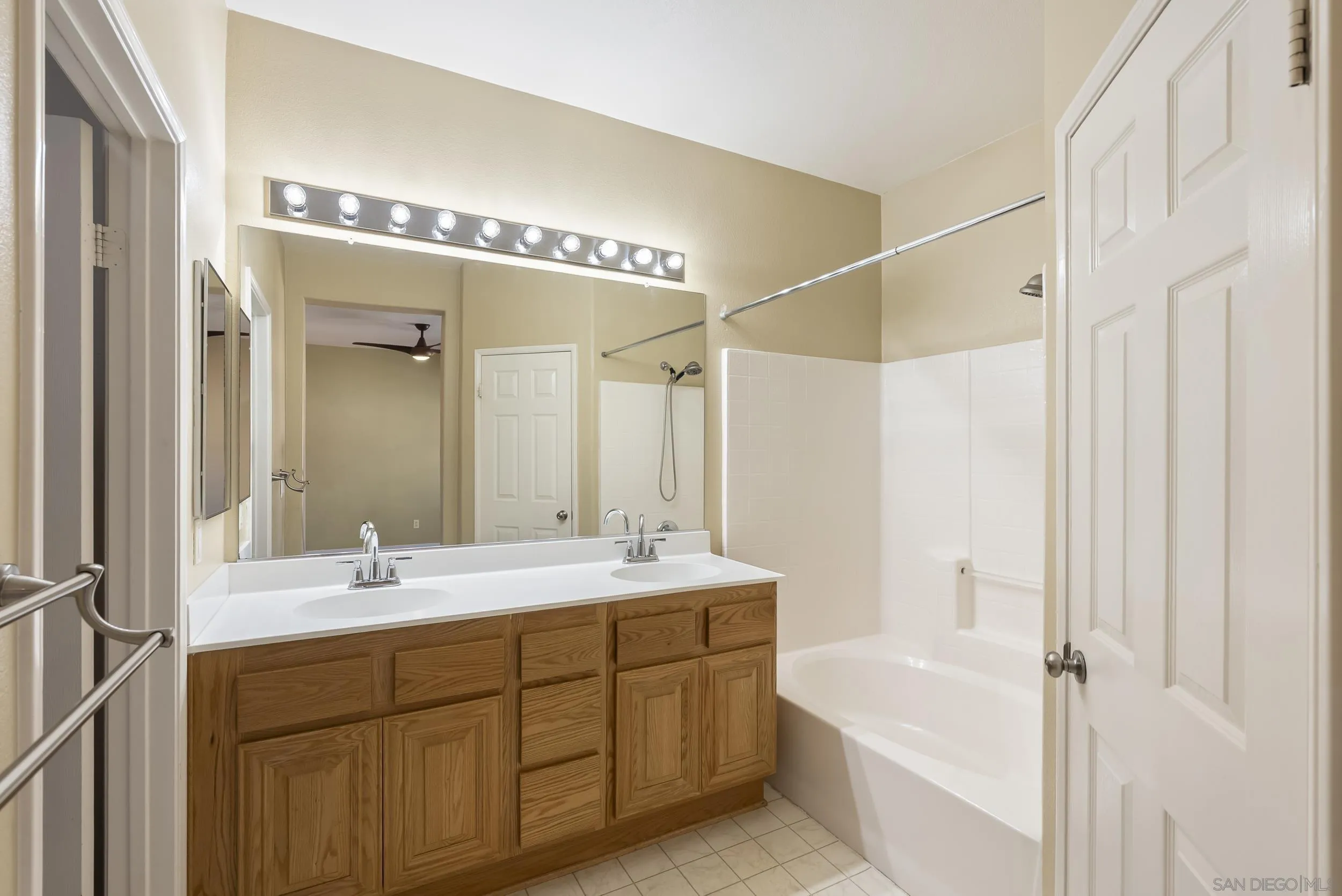 Photo #25: 260003724 Listing: Photo #25