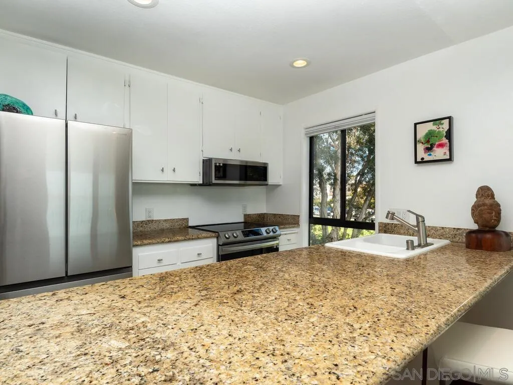 Photo #18: 260003727 Listing: Photo #18