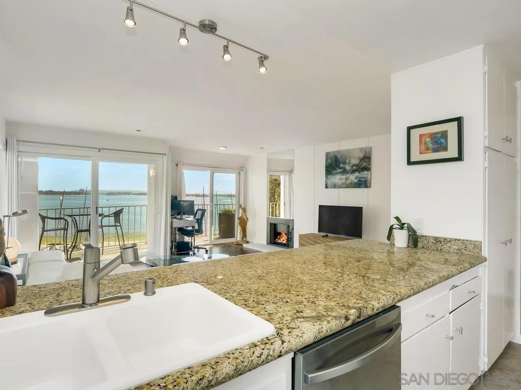 Photo #13: 260003727 Listing: Photo #13