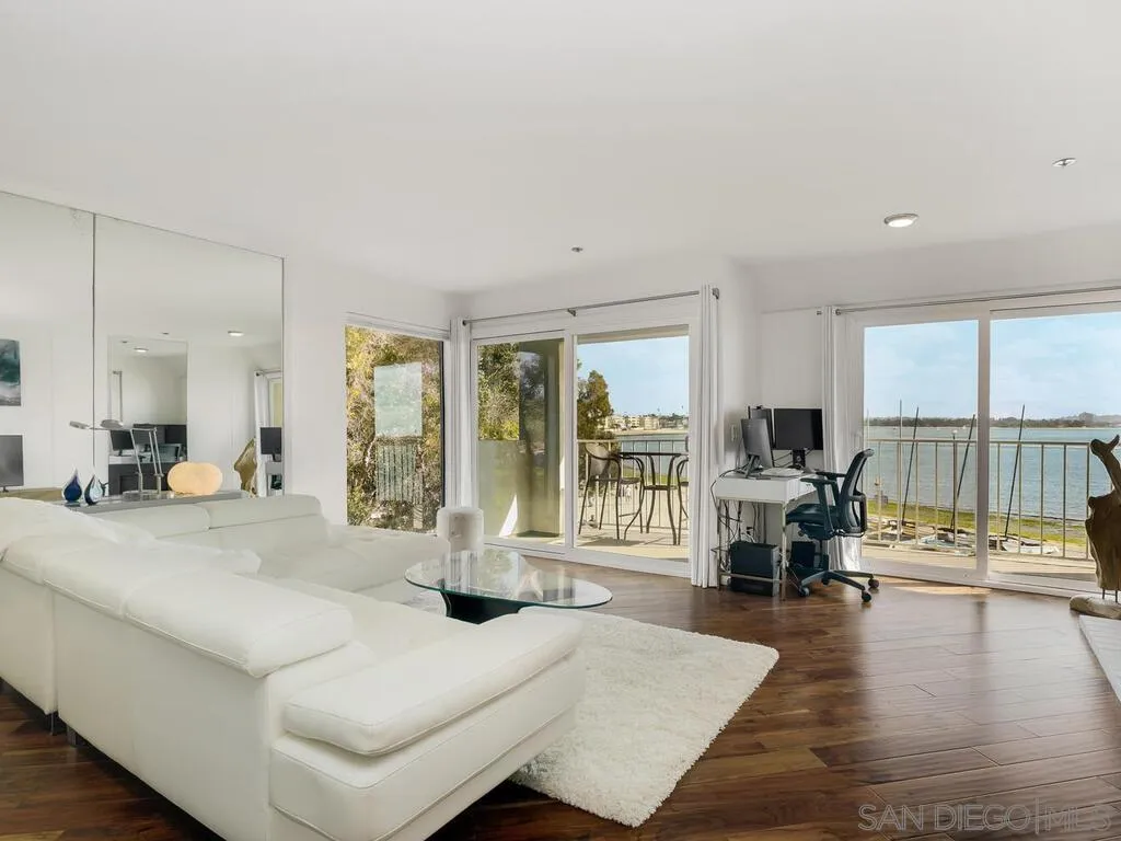 Photo #4: 260003727 Listing: Photo #4