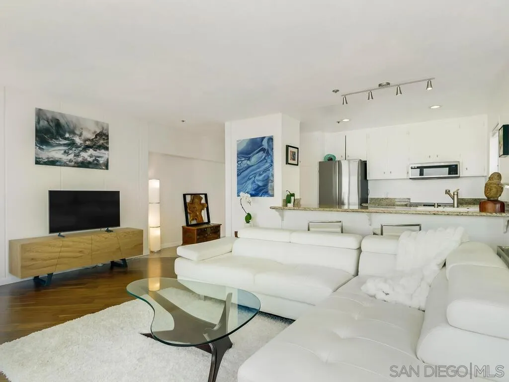 Photo #12: 260003727 Listing: Photo #12